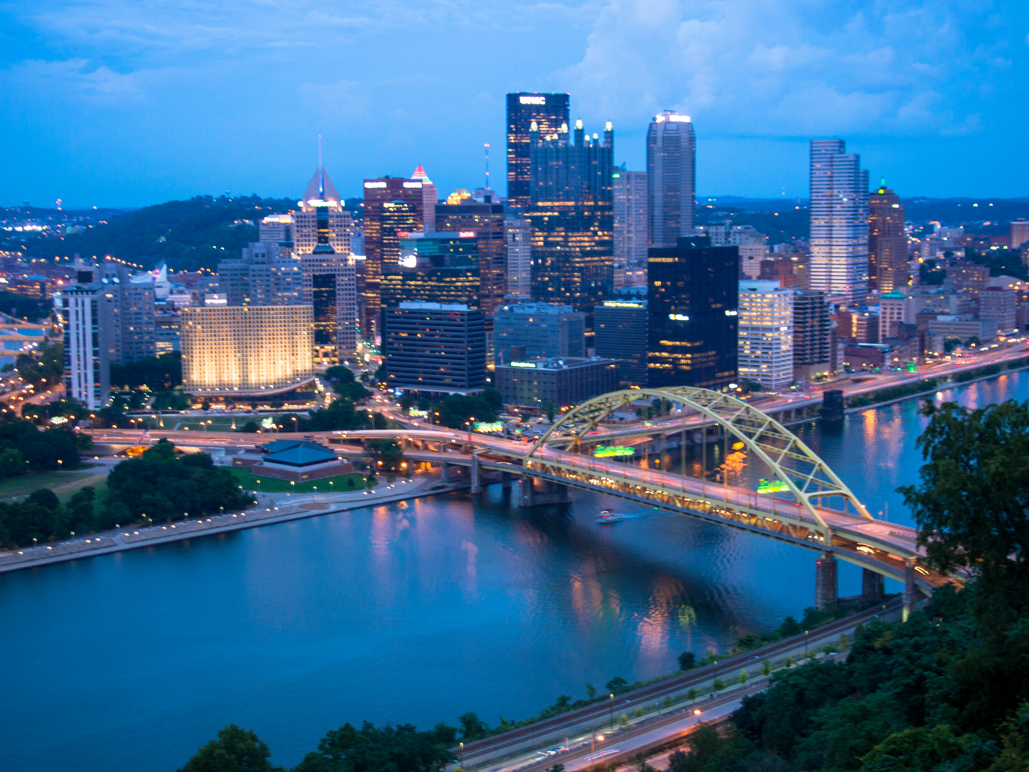 Olympus PEN E-P3 sample photo. Pittsburgh at dusk photography