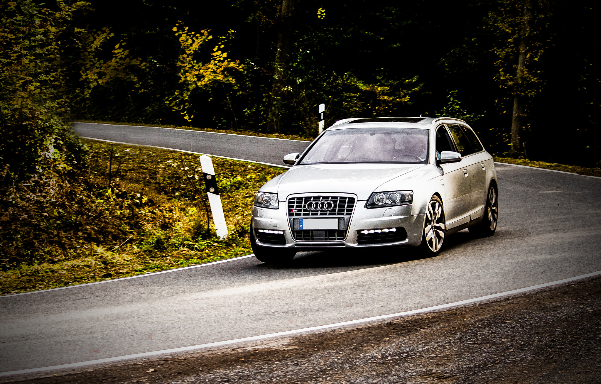 Canon EF-S 55-250mm F4-5.6 IS sample photo. Audi s6 action photography