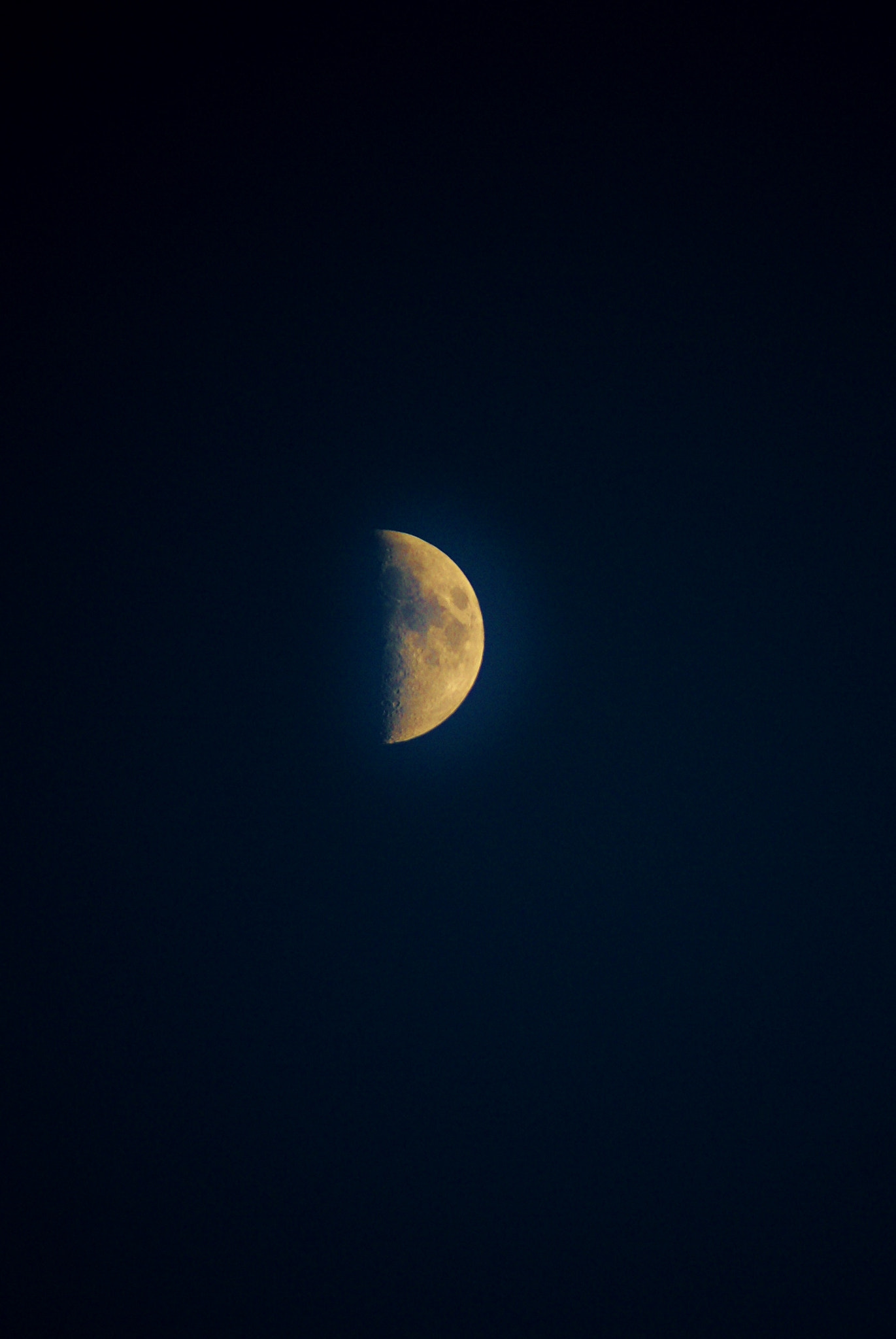 Sony 75-300mm F4.5-5.6 sample photo. Moon photography