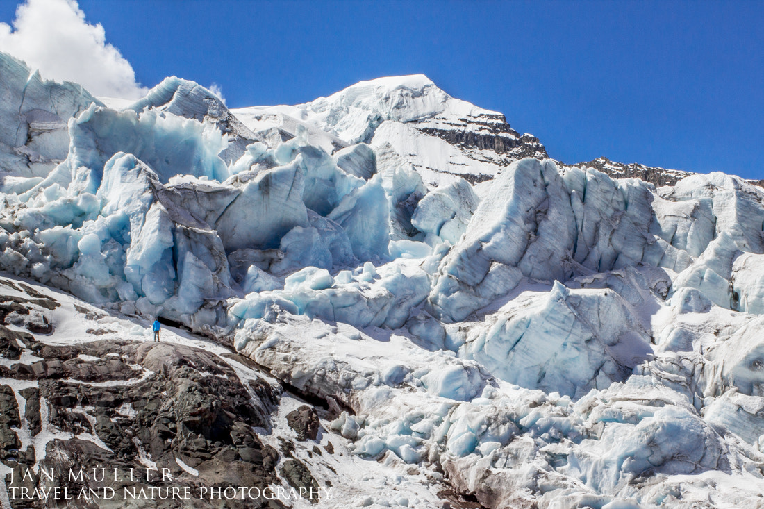 Canon EOS 550D (EOS Rebel T2i / EOS Kiss X4) + Canon EF 40mm F2.8 STM sample photo. Wall of ice photography