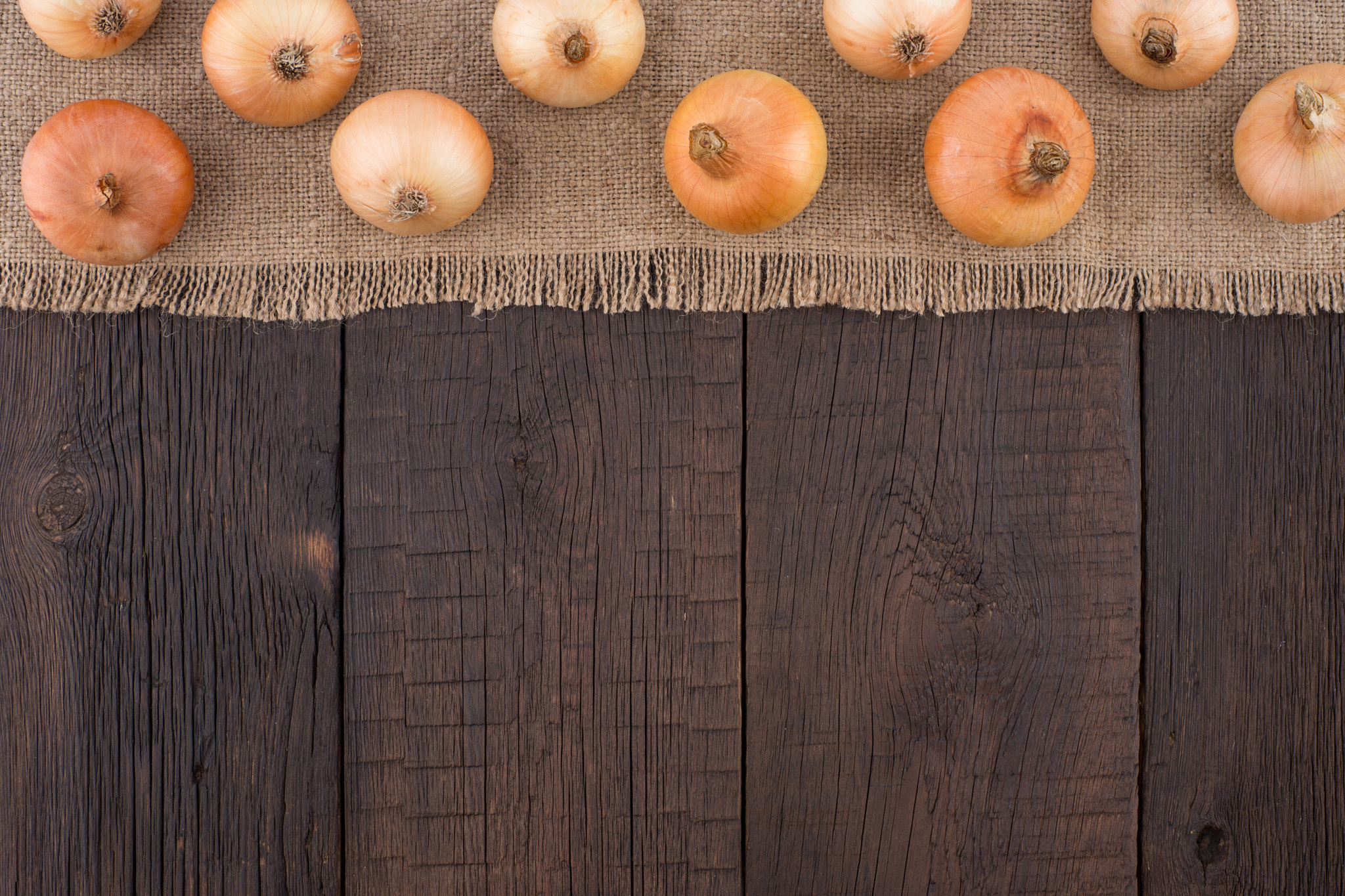 Sony a99 II + Minolta AF 50mm F1.7 sample photo. Onions on old wooden table. photography