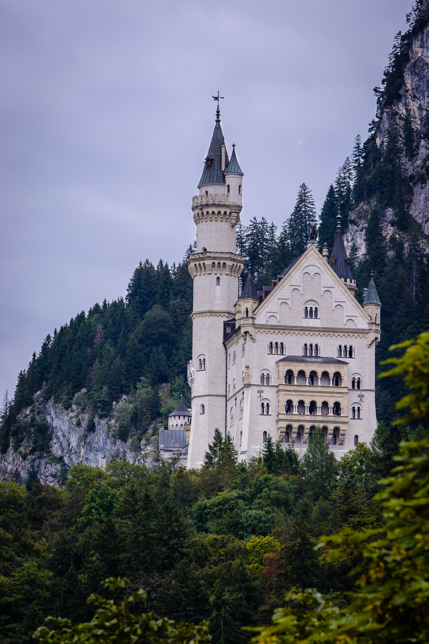 Nikon AF-S Nikkor 70-200mm F2.8G ED VR II sample photo. Schloss neuschwanstein photography