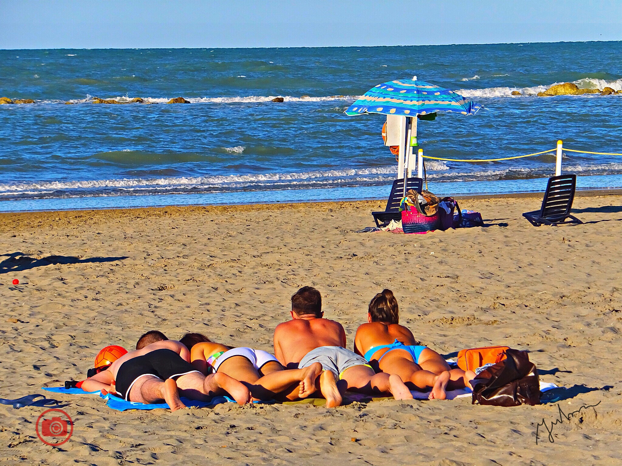 Fujifilm FinePix F900EXR sample photo. Sunbathing watching the sea photography