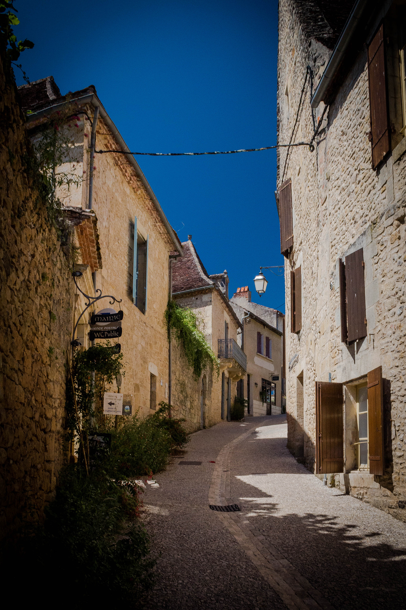 Canon EF-S 18-55mm F3.5-5.6 II sample photo. Limeuil photography