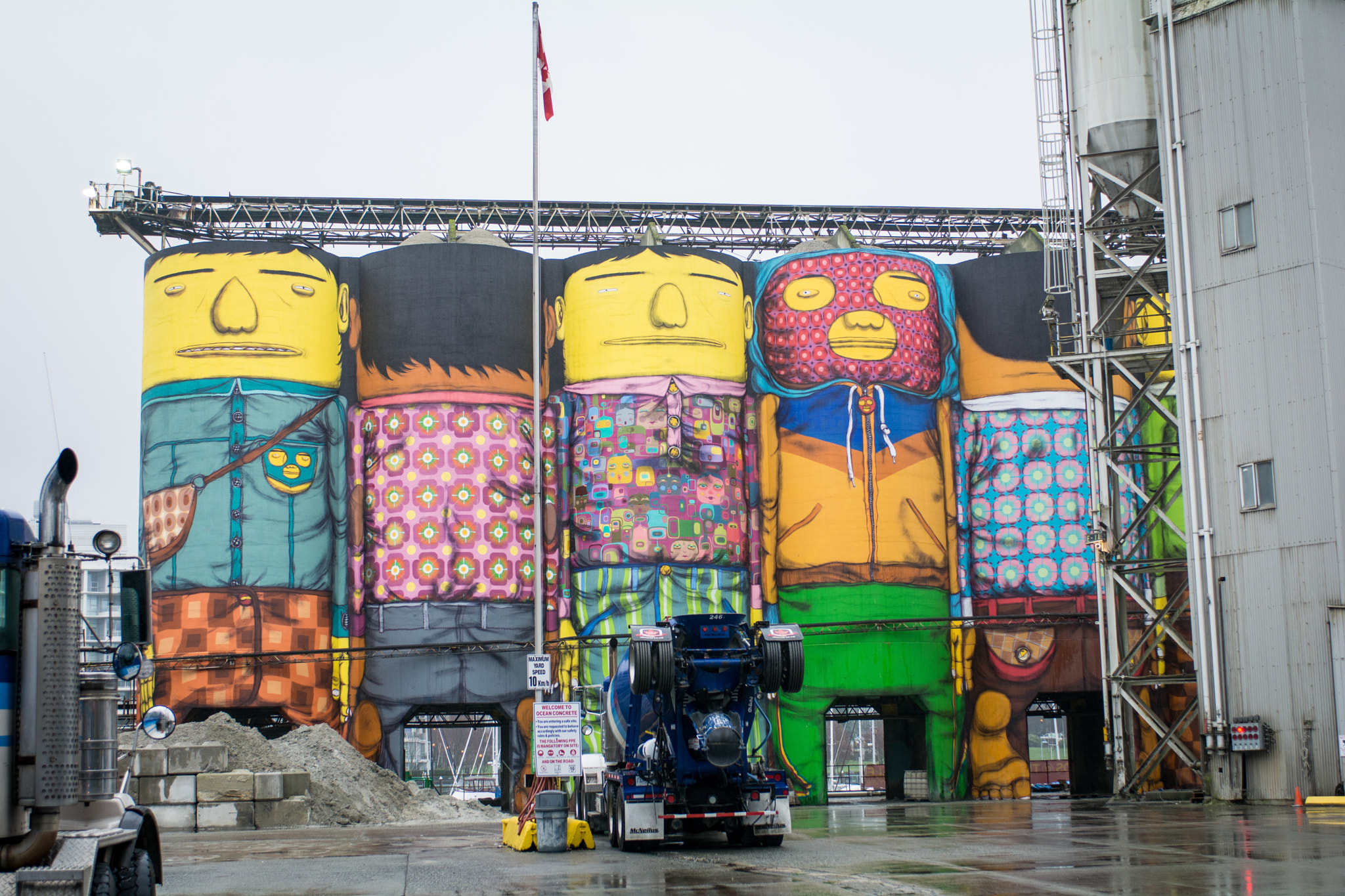 Nikon D7100 + Nikon AF-S Nikkor 28-70mm F2.8 ED-IF sample photo. Cement silos decorated with colorful art photography