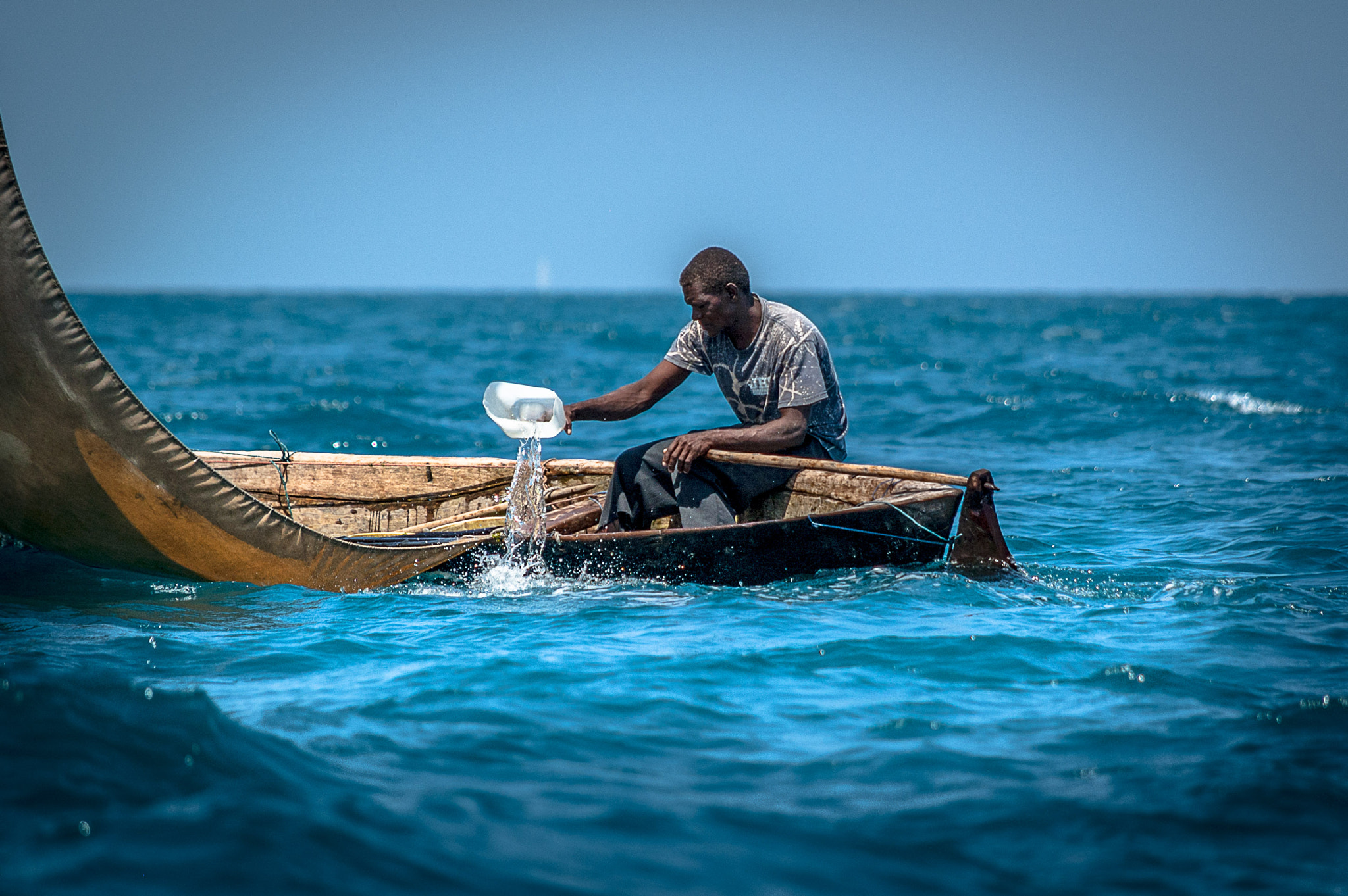 Nikon D50 sample photo. Zanzibar boat photography