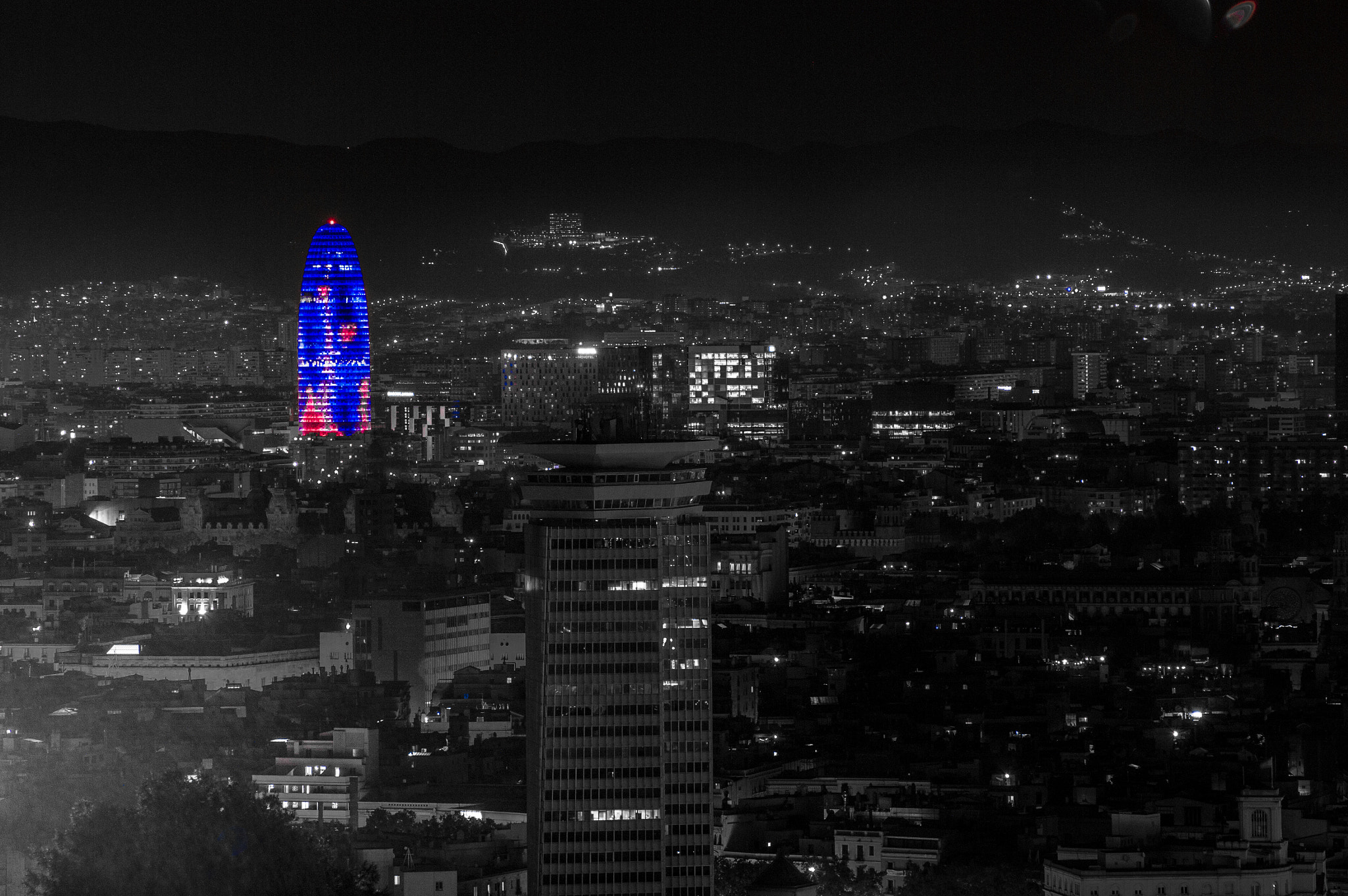 Tamron AF 70-300mm F4-5.6 Di LD Macro sample photo. Barcelona b&n photography