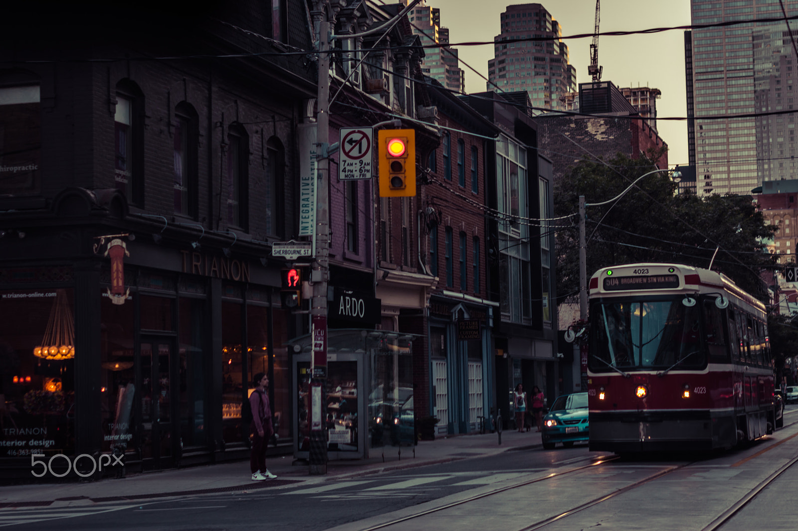 Nikon D5500 + Nikon AF-S Nikkor 50mm F1.4G sample photo. Downtown toronto photography