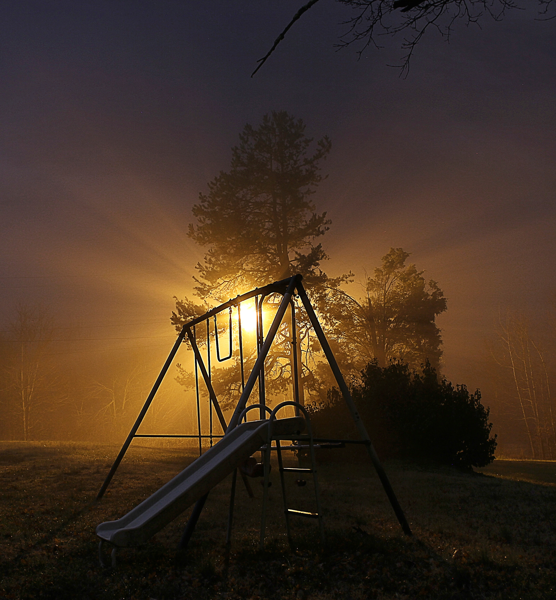 Canon EF-S 18-55mm F3.5-5.6 II sample photo. Fog photography