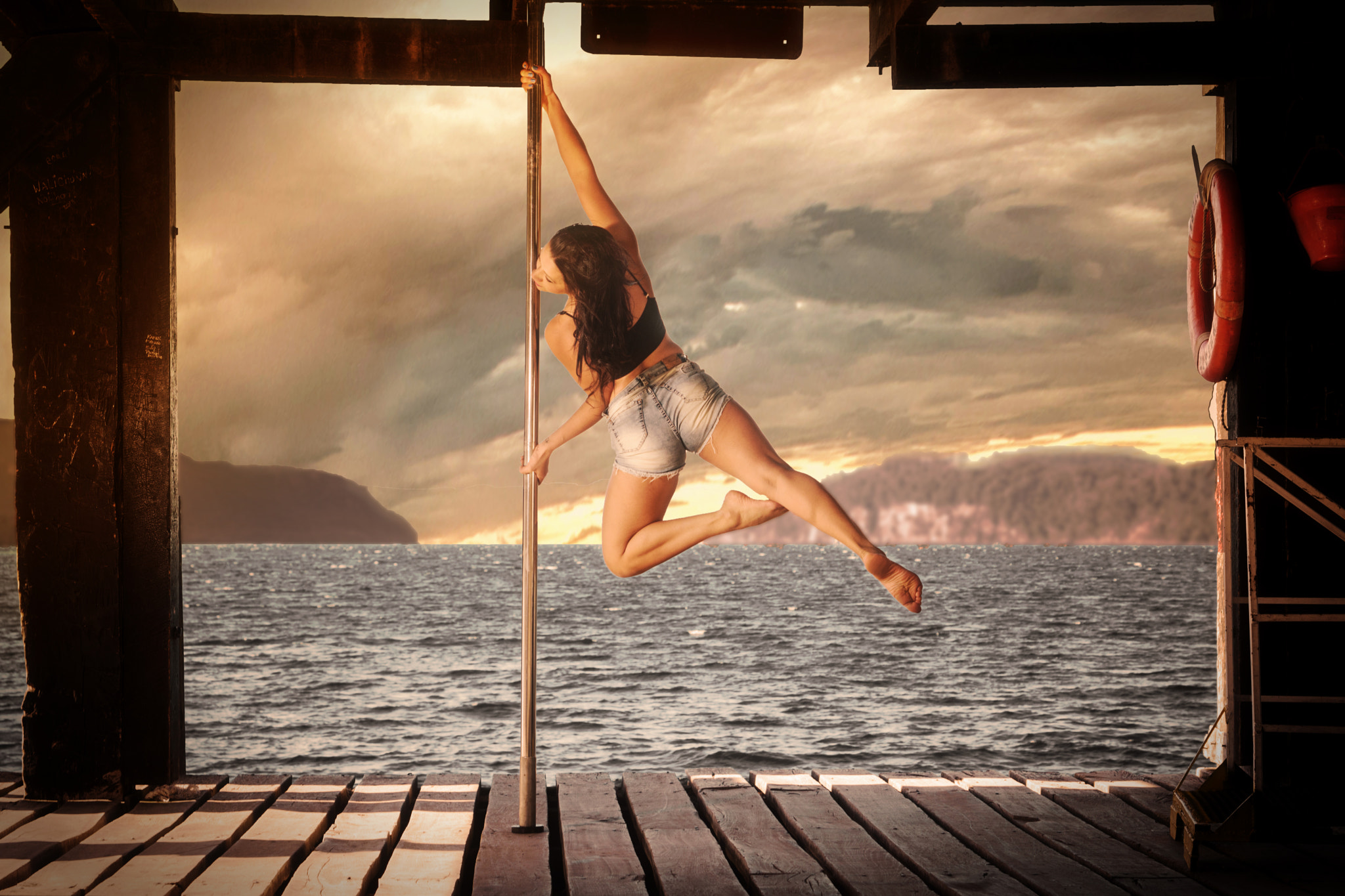 Sigma 24-70mm F2.8 EX DG HSM sample photo. Pole dancer photography
