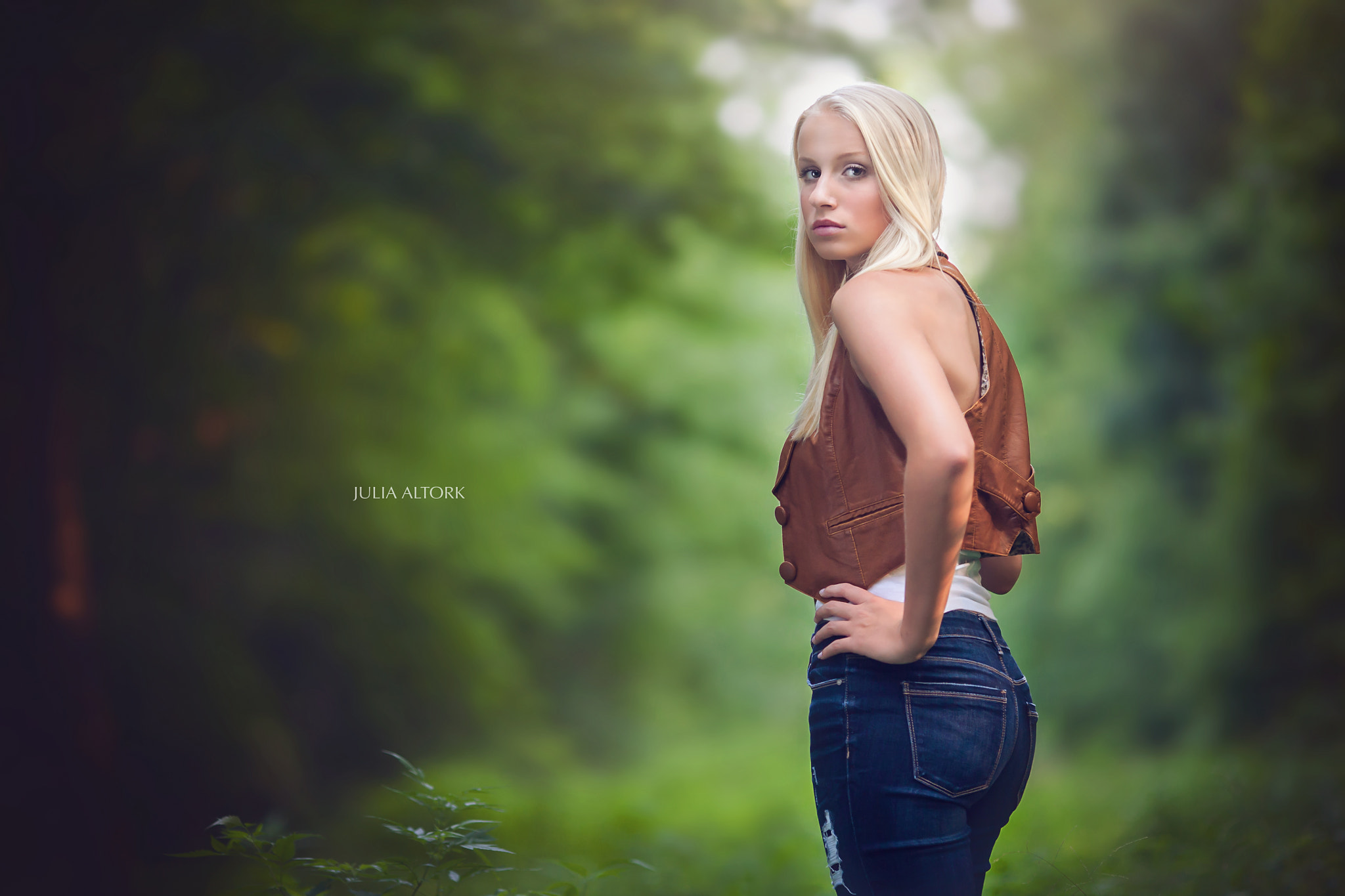 Canon EOS 5D + Canon EF 135mm F2L USM sample photo. Summer senior photography