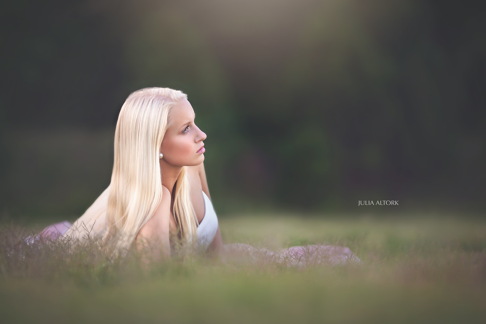 Canon EOS 5D + Canon EF 135mm F2L USM sample photo. Summer senior photography