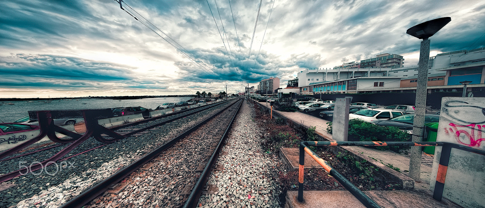 Canon EF 8-15mm F4L Fisheye USM sample photo. Railroad photography
