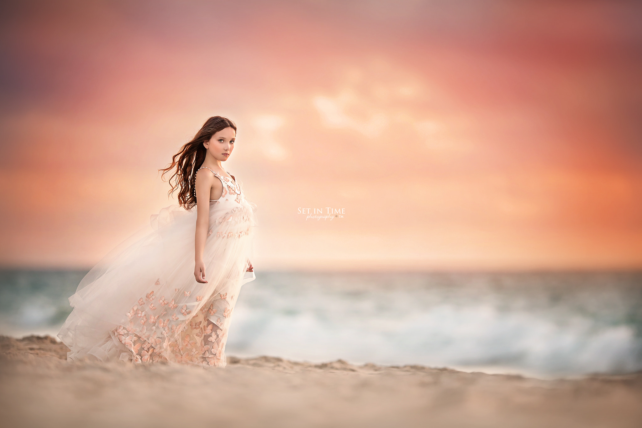 Nikon AF-S Nikkor 200mm F2G ED VR II sample photo. Sunrise by the sea photography