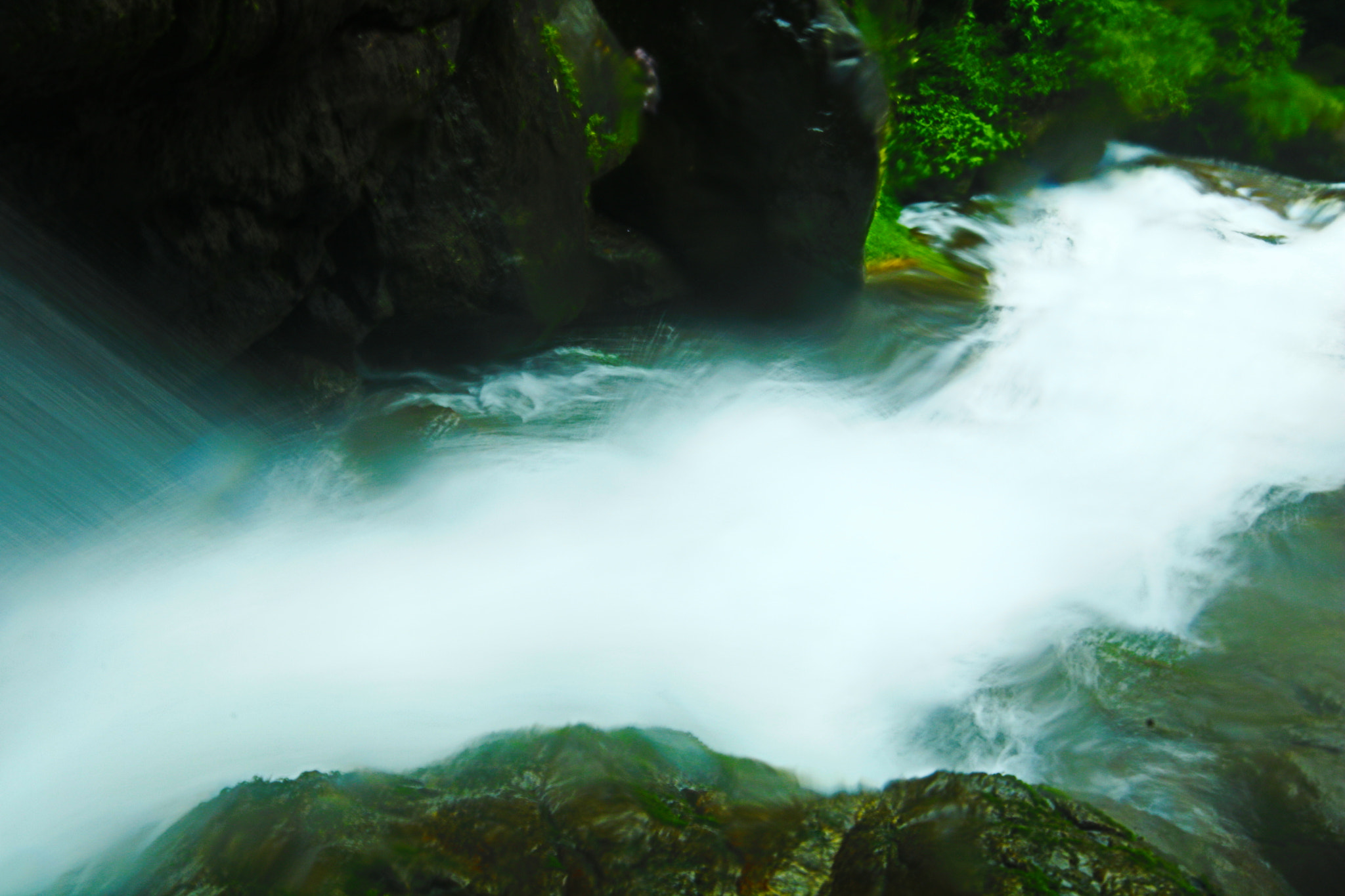 Canon EOS 750D (EOS Rebel T6i / EOS Kiss X8i) + Sigma 10-20mm F4-5.6 EX DC HSM sample photo. Meenmutty falls, wayanad photography