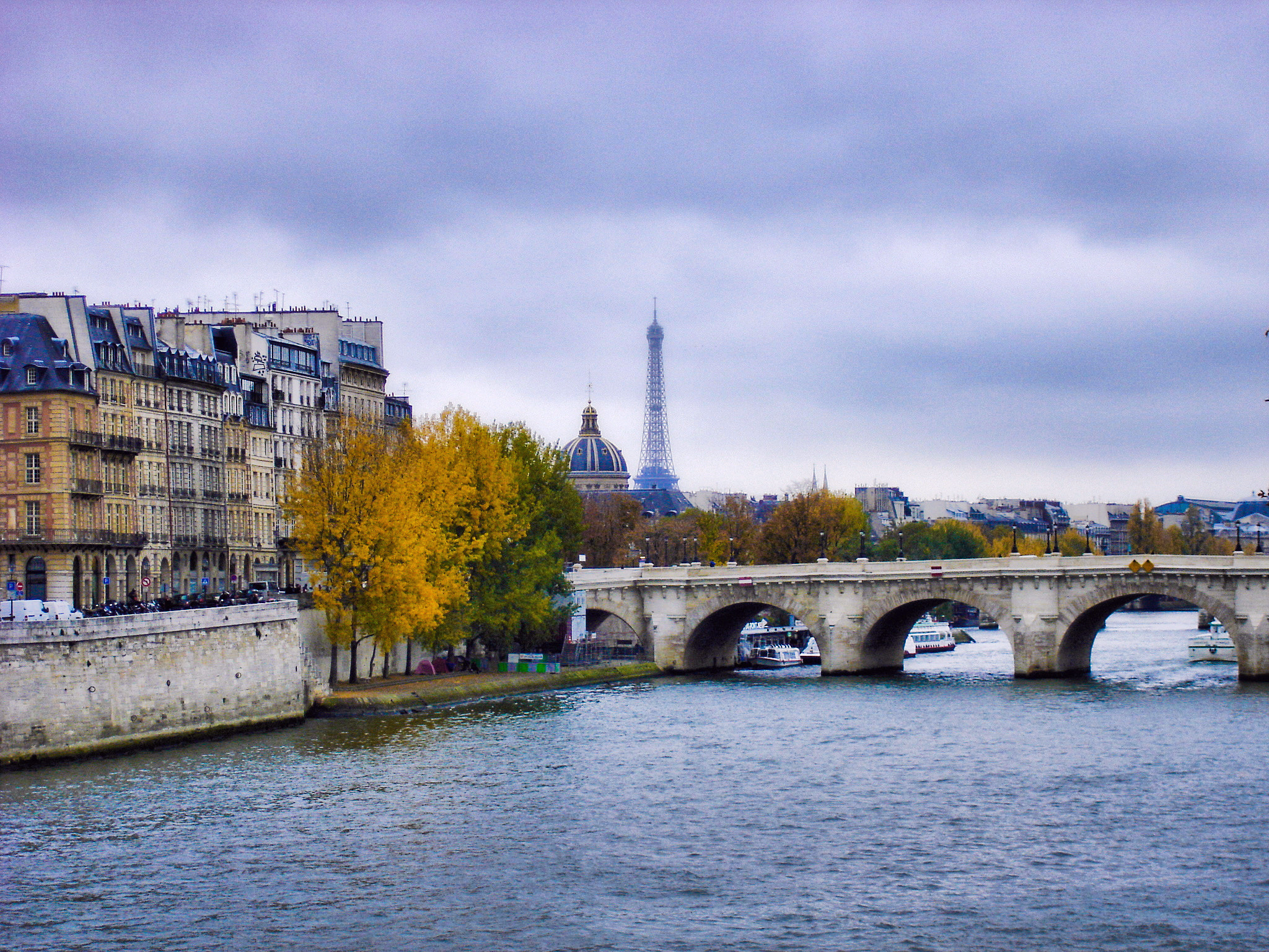 Sony DSC-W1 sample photo. Pont neuf view of eiffel tower photography