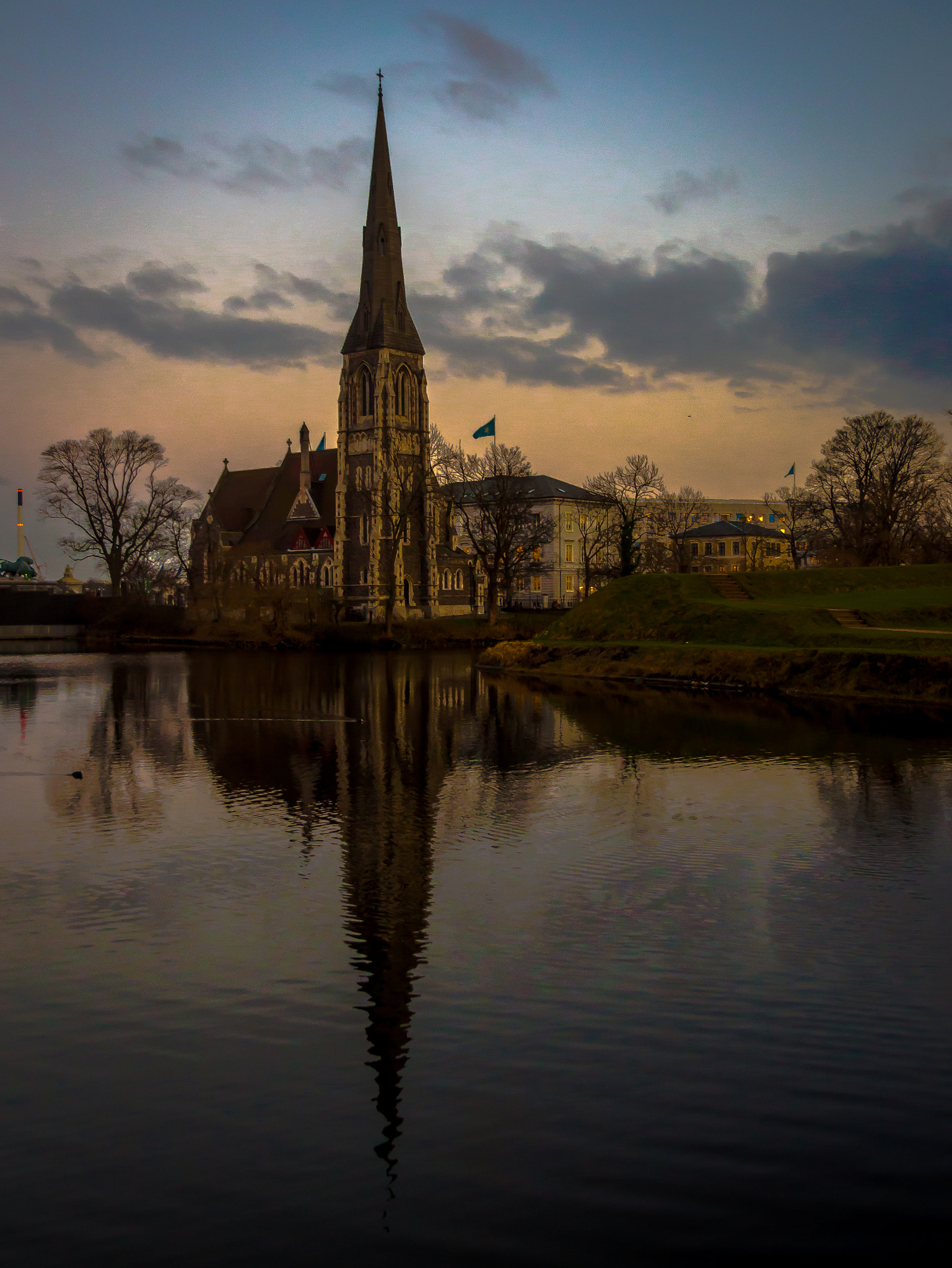 Olympus PEN E-PL5 + OLYMPUS M.9-18mm F4.0-5.6 sample photo. St. alban's english church photography