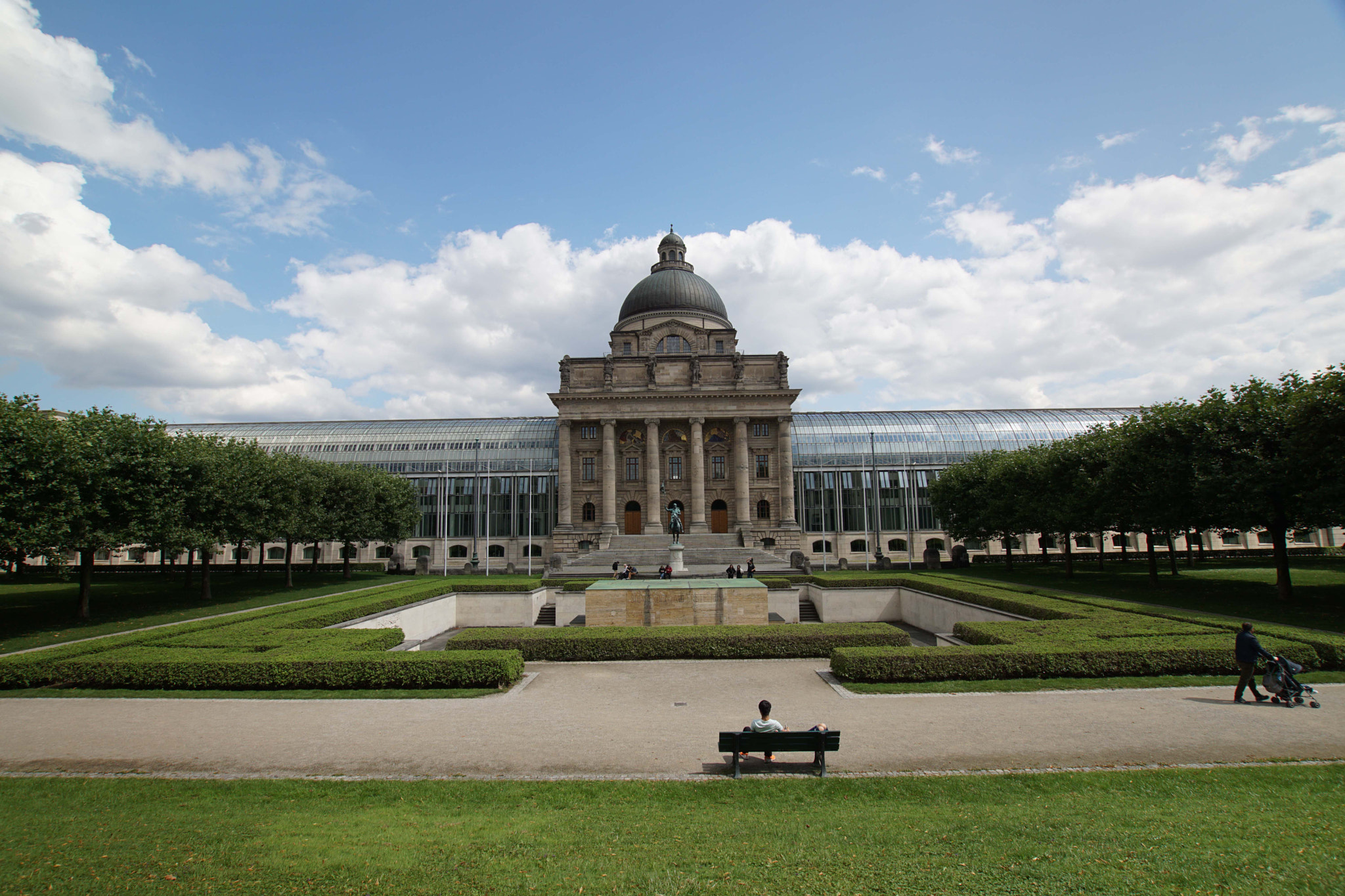 Sony ILCA-77M2 + 10-20mm F3.5 sample photo. Bayerische staatskanzlei munich photography
