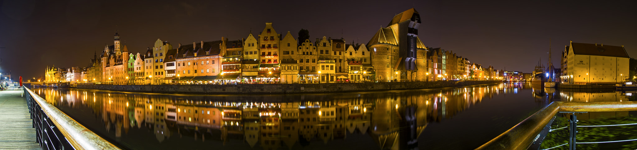 Pentax K-50 + HD Pentax DA 15mm F4 ED AL Limited sample photo. Gdansk photography