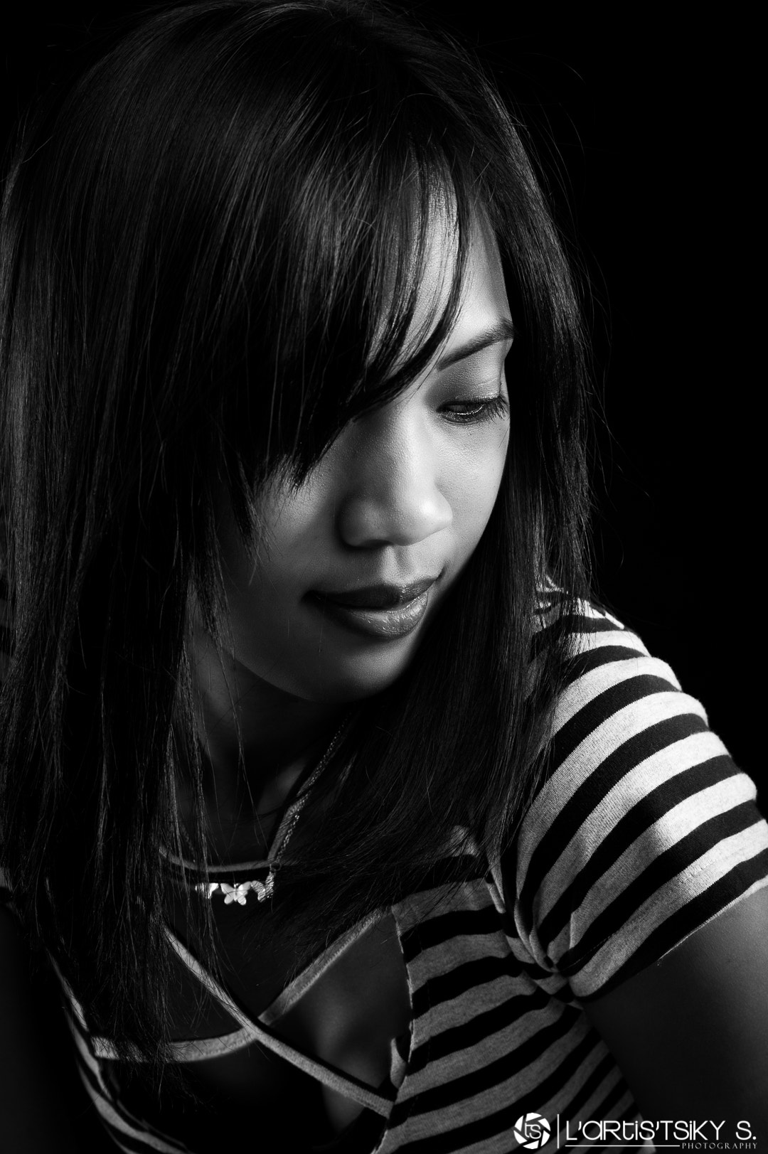 Nikon D4S + Nikon AF-S Nikkor 85mm F1.4G sample photo. Fanni in black&white photography