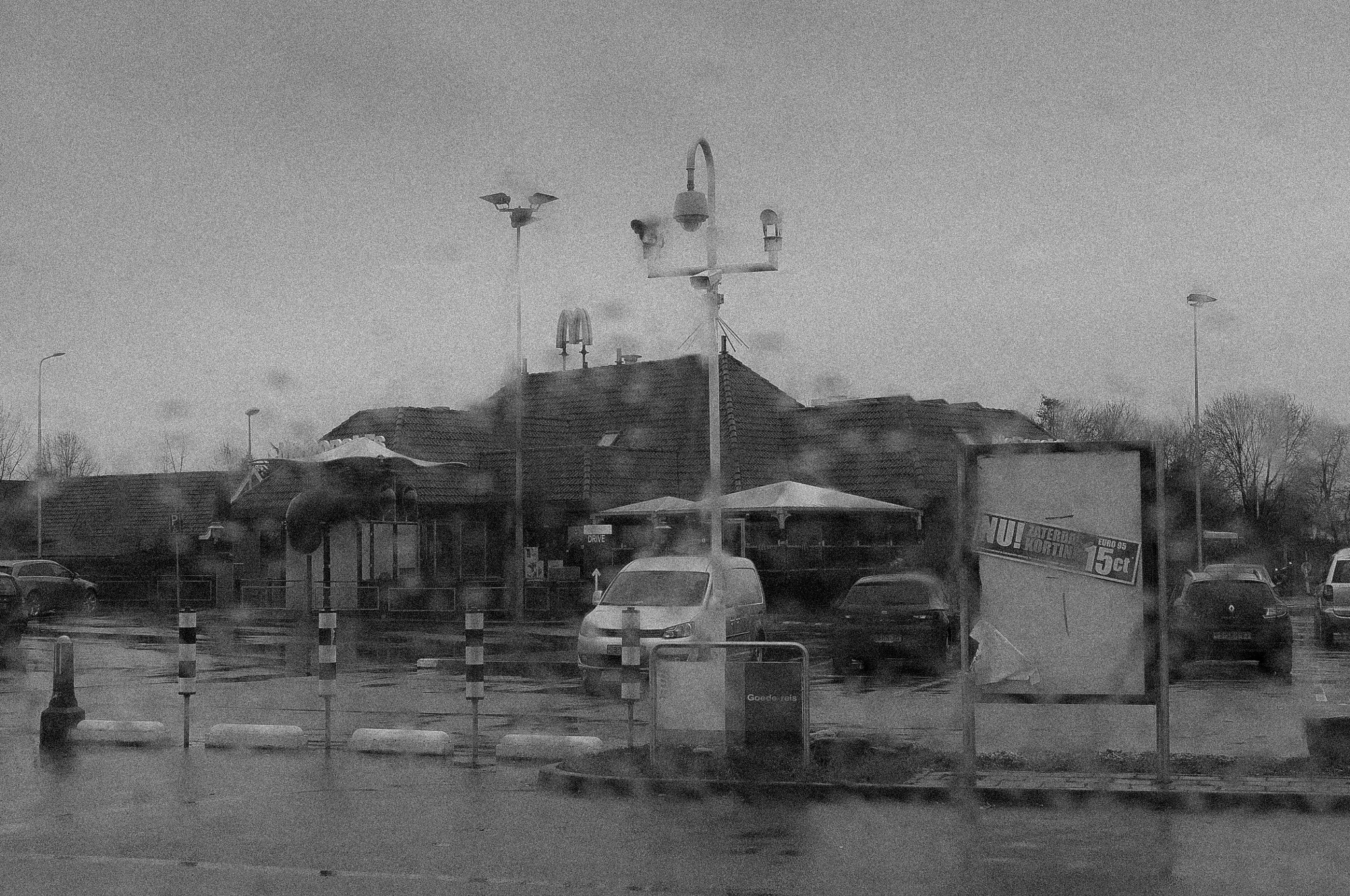Nikon D5000 + Sigma 35mm F1.4 DG HSM Art sample photo. Anywhere on a rainy day (globalisation) photography