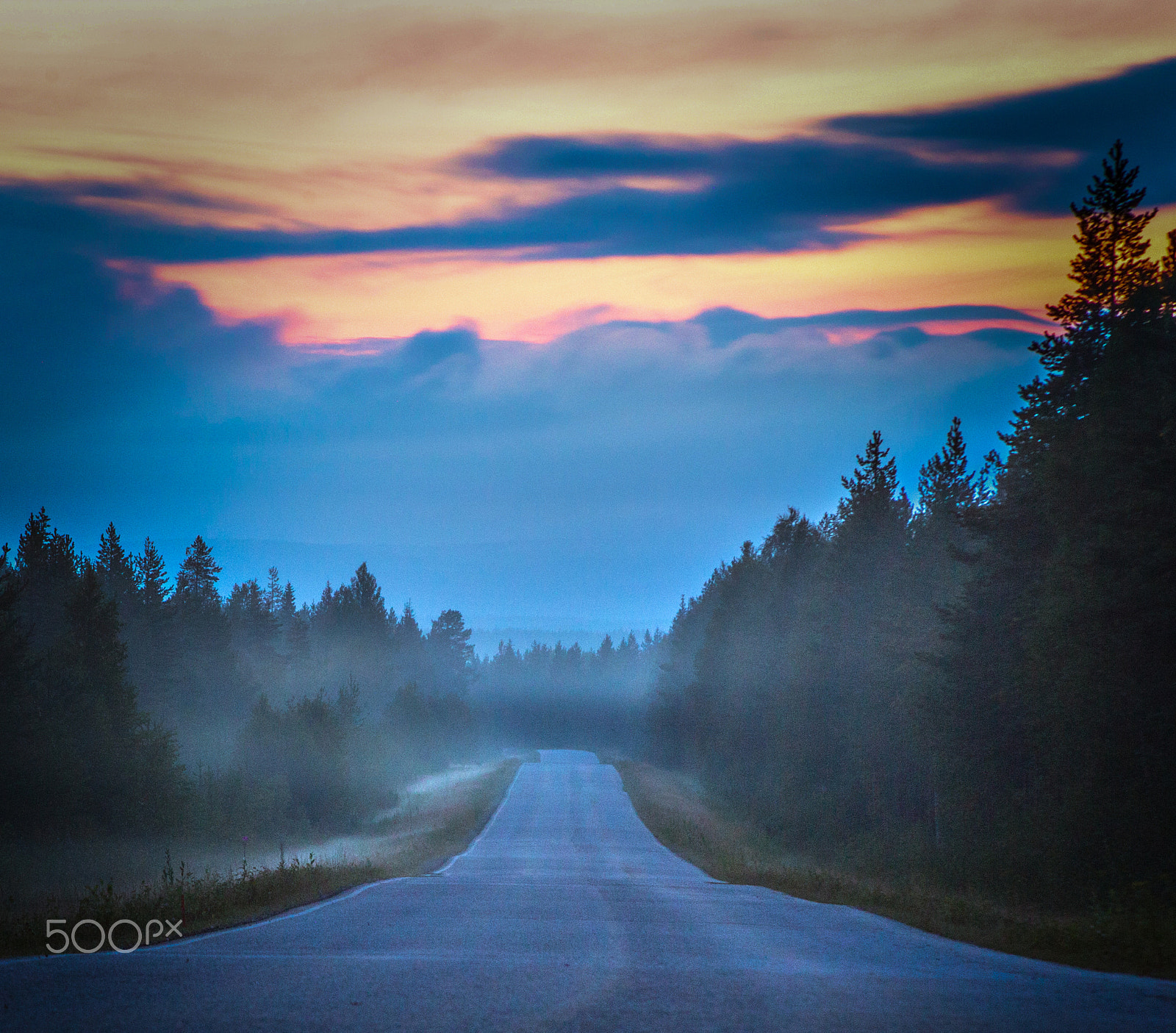 Canon EF 90-300mm F4.5-5.6 sample photo. Silent road photography