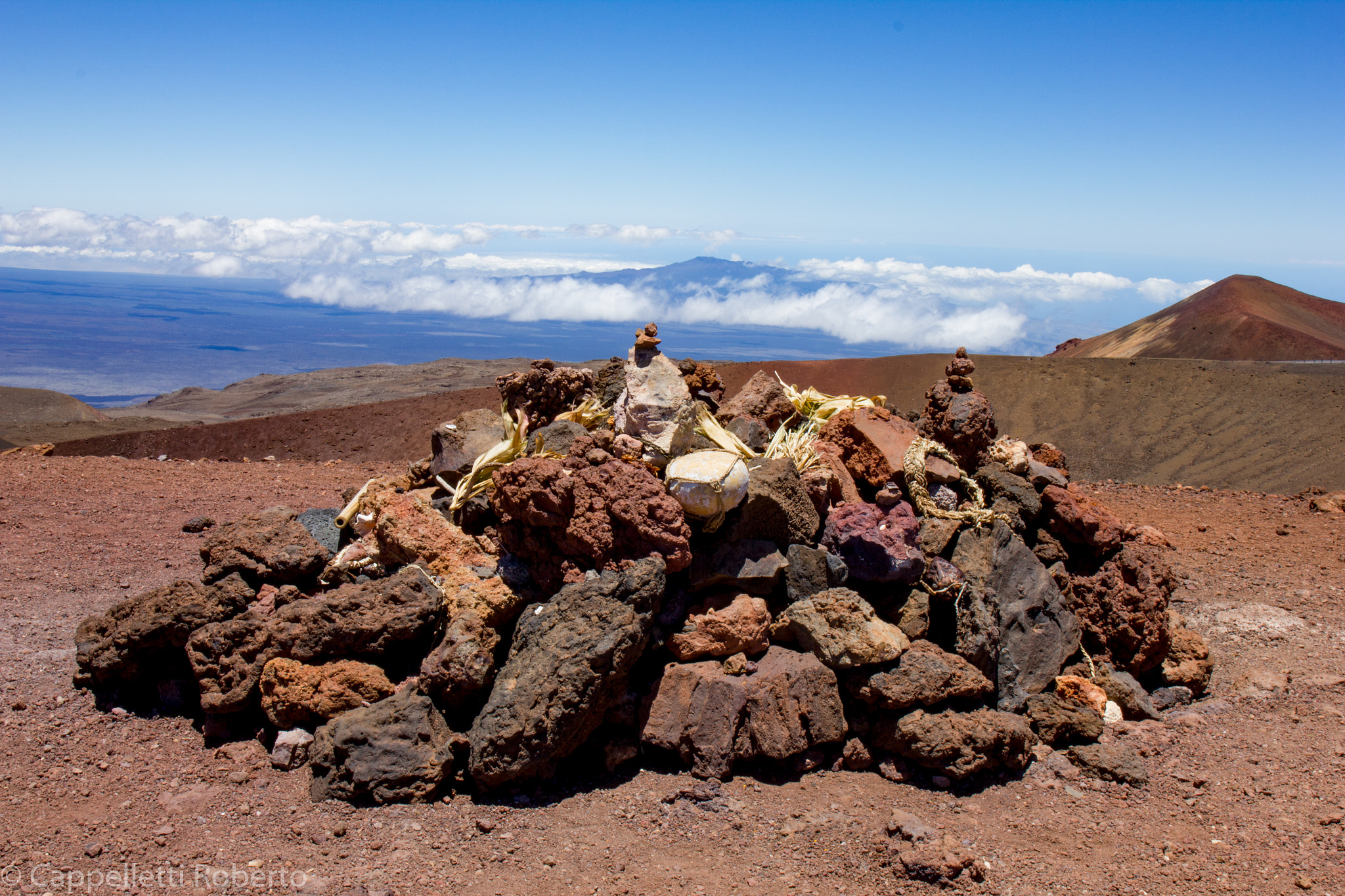Canon EF 24-70mm F4L IS USM sample photo. Cairn on mauna kea photography
