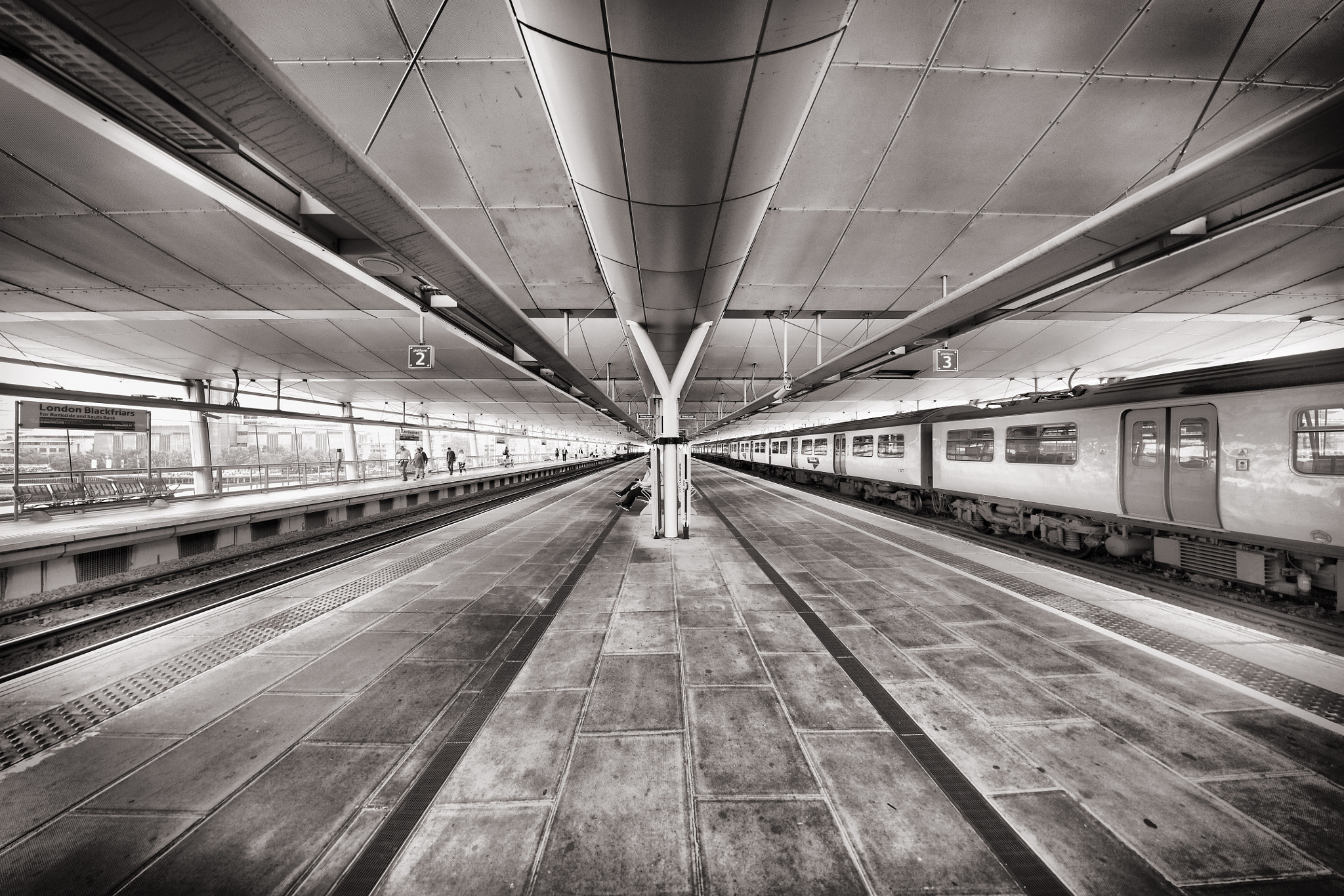 Canon EOS 5DS R + Canon EF 11-24mm F4L USM sample photo. London photography