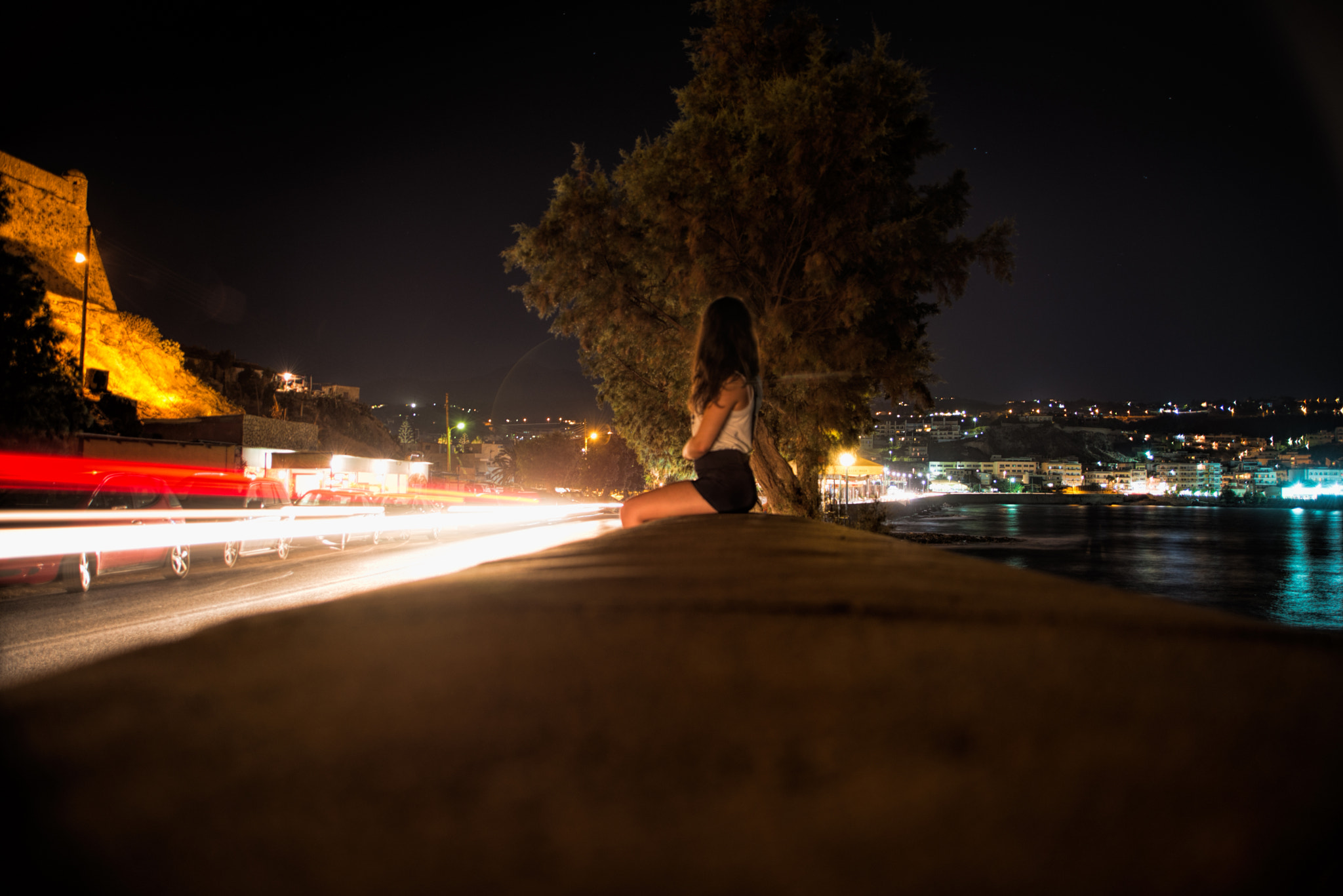 AF Zoom-Nikkor 28-105mm f/3.5-4.5D IF sample photo. Light trails photography