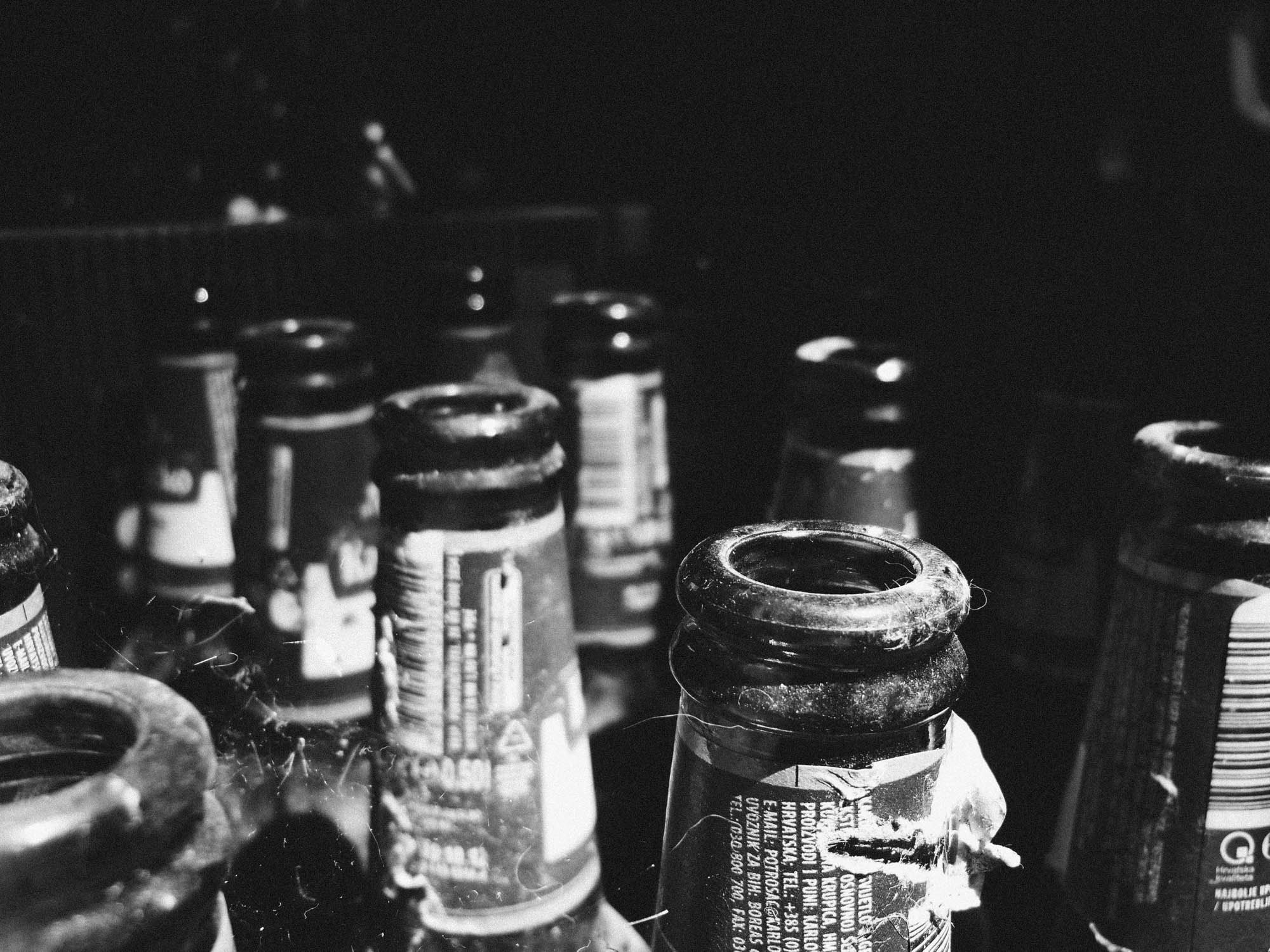 Samsung ES20/ VLUU ES20/  SL35 sample photo. Beer anyone? photography
