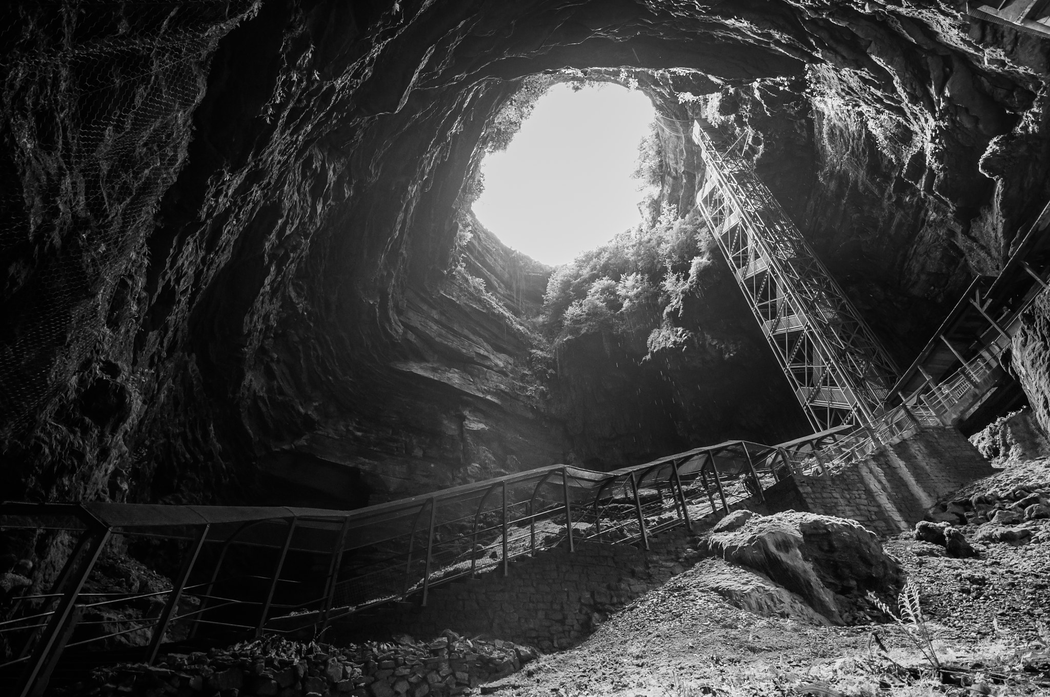 Nikon D5000 sample photo. At the bottom of the abyss photography