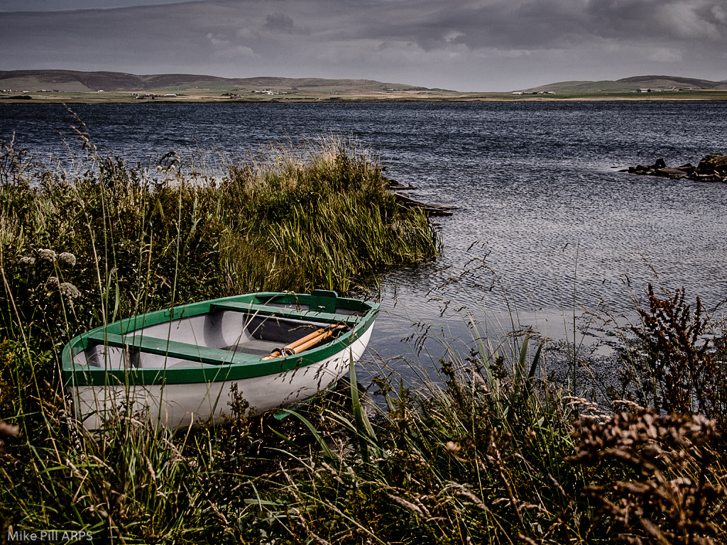 Olympus OM-D E-M5 sample photo. Harray loch photography