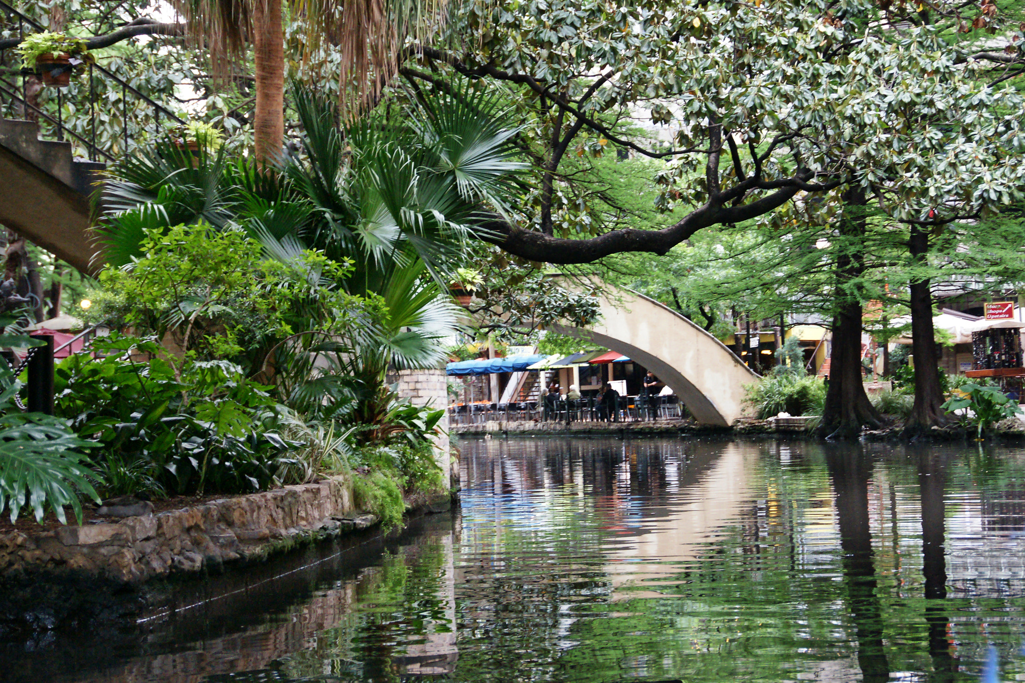 Sony Alpha DSLR-A700 sample photo. San antonio river walk photography