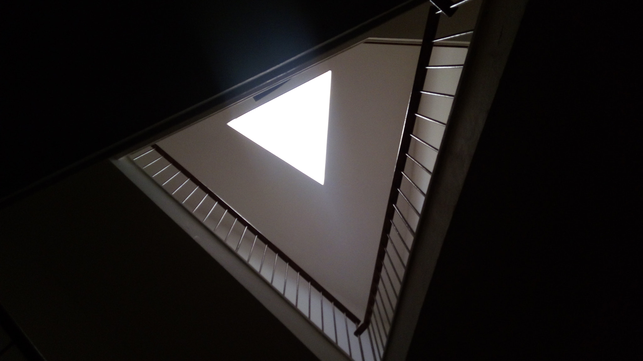 LG K430Y sample photo. The celling photography