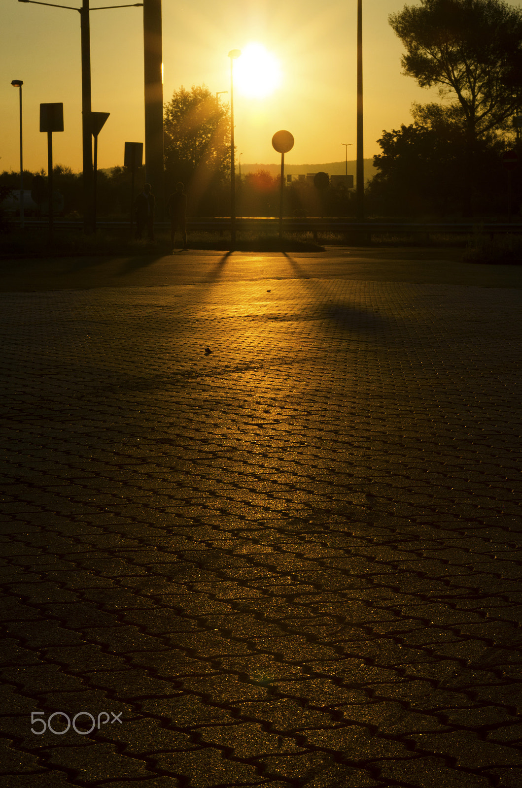 Nikon D7000 + AF Zoom-Nikkor 35-70mm f/2.8D sample photo. Breaking dawn photography