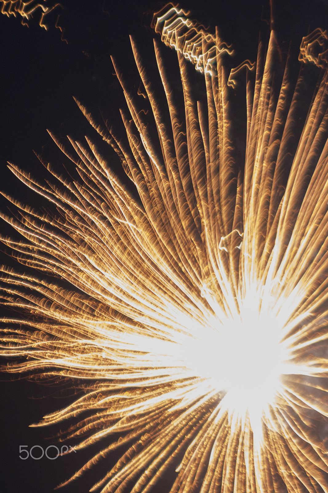Canon EOS 500D (EOS Rebel T1i / EOS Kiss X3) sample photo. Fireworks photography