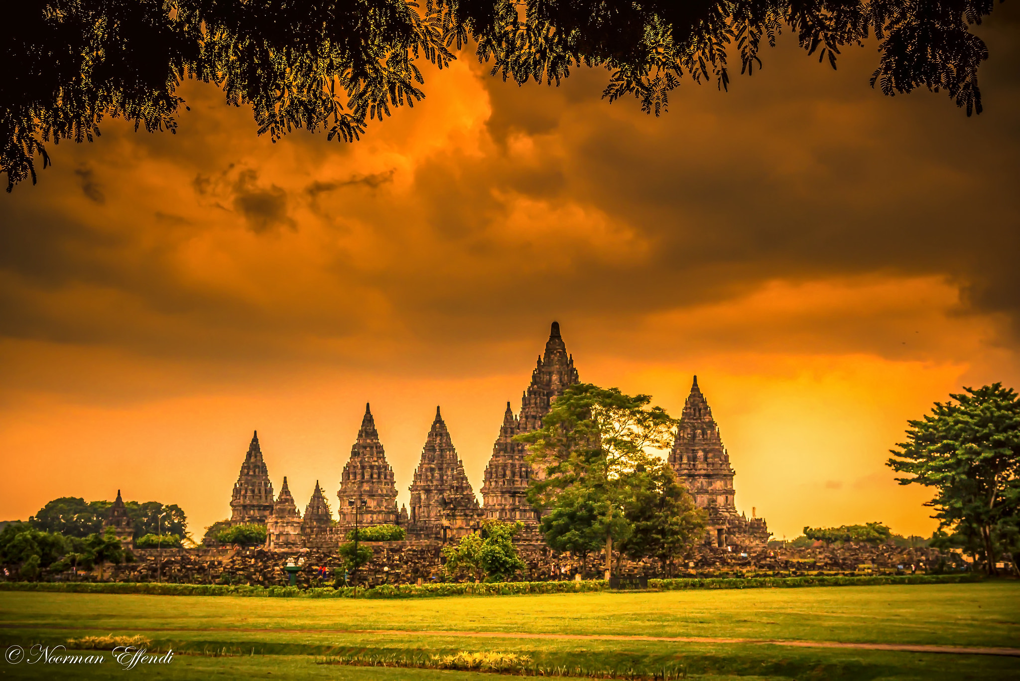 Sigma 18-35mm f/1.8 DC HSM sample photo. The prambanan photography