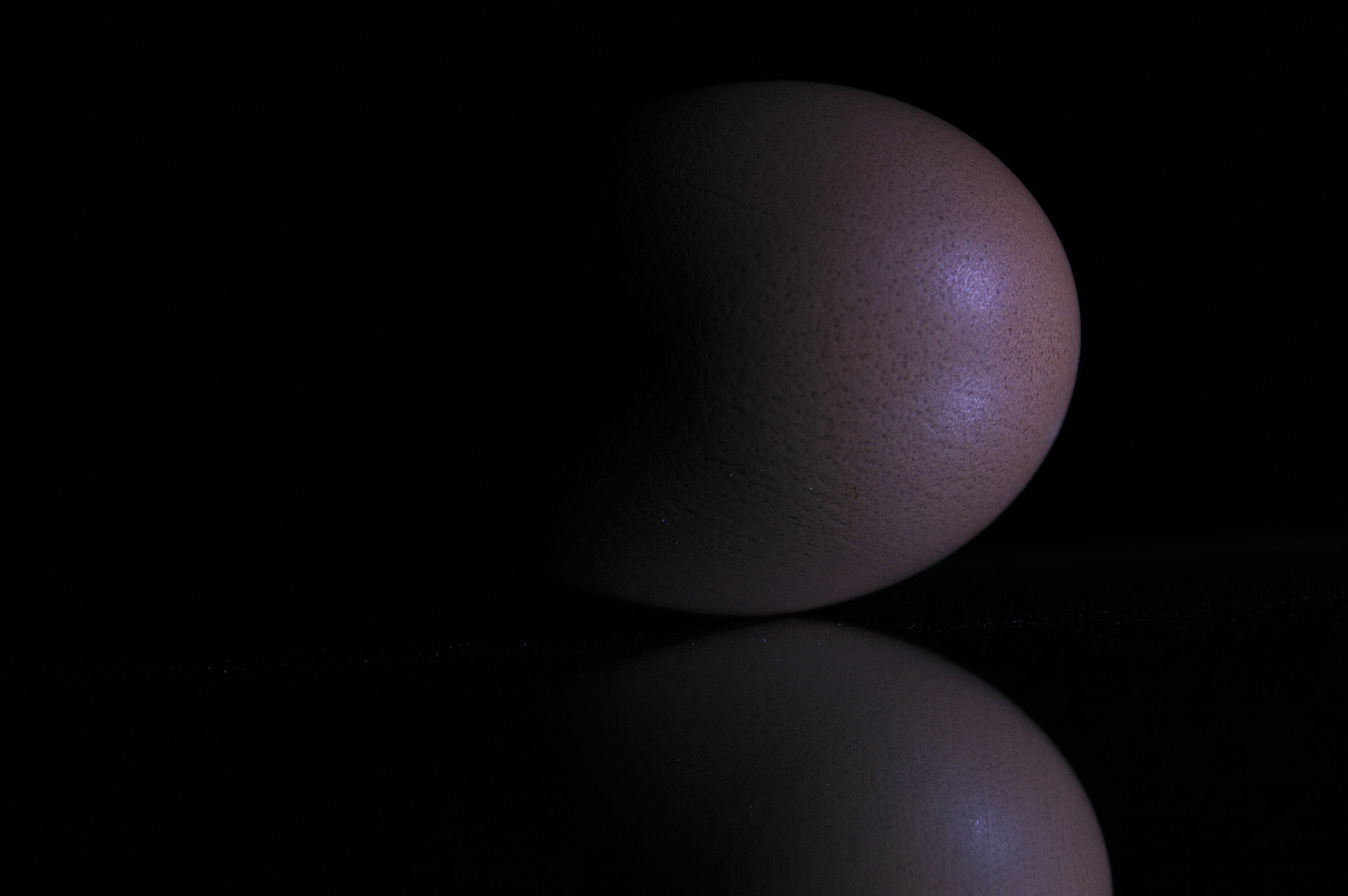 VR 18-55mm F/3.5-5.6 G sample photo. Low key. photography