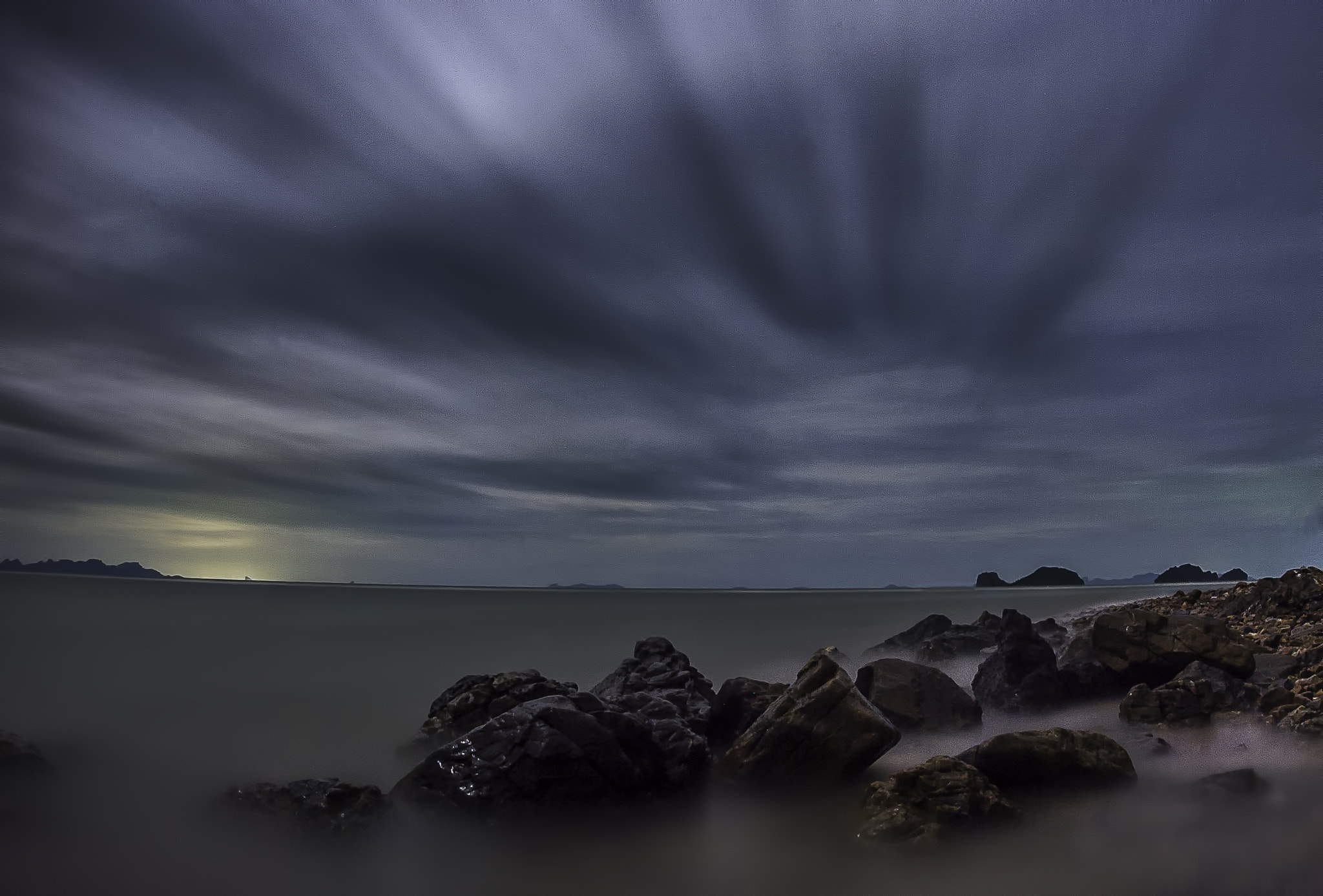 Nikon D200 + Nikon AF Fisheye-Nikkor 16mm F2.8D sample photo. Stormy weather photography