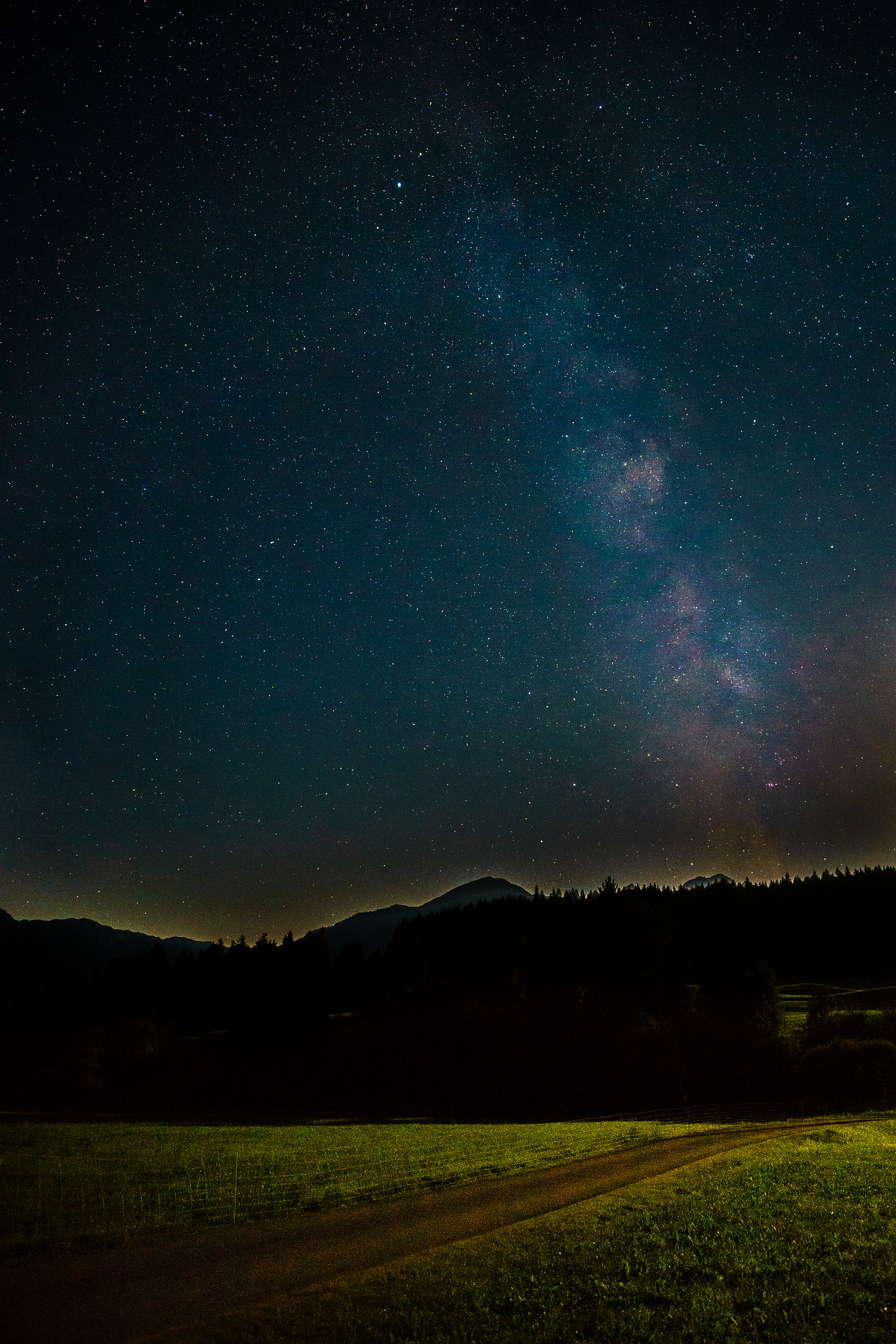 E 21mm F2.8 sample photo. Milky way photography