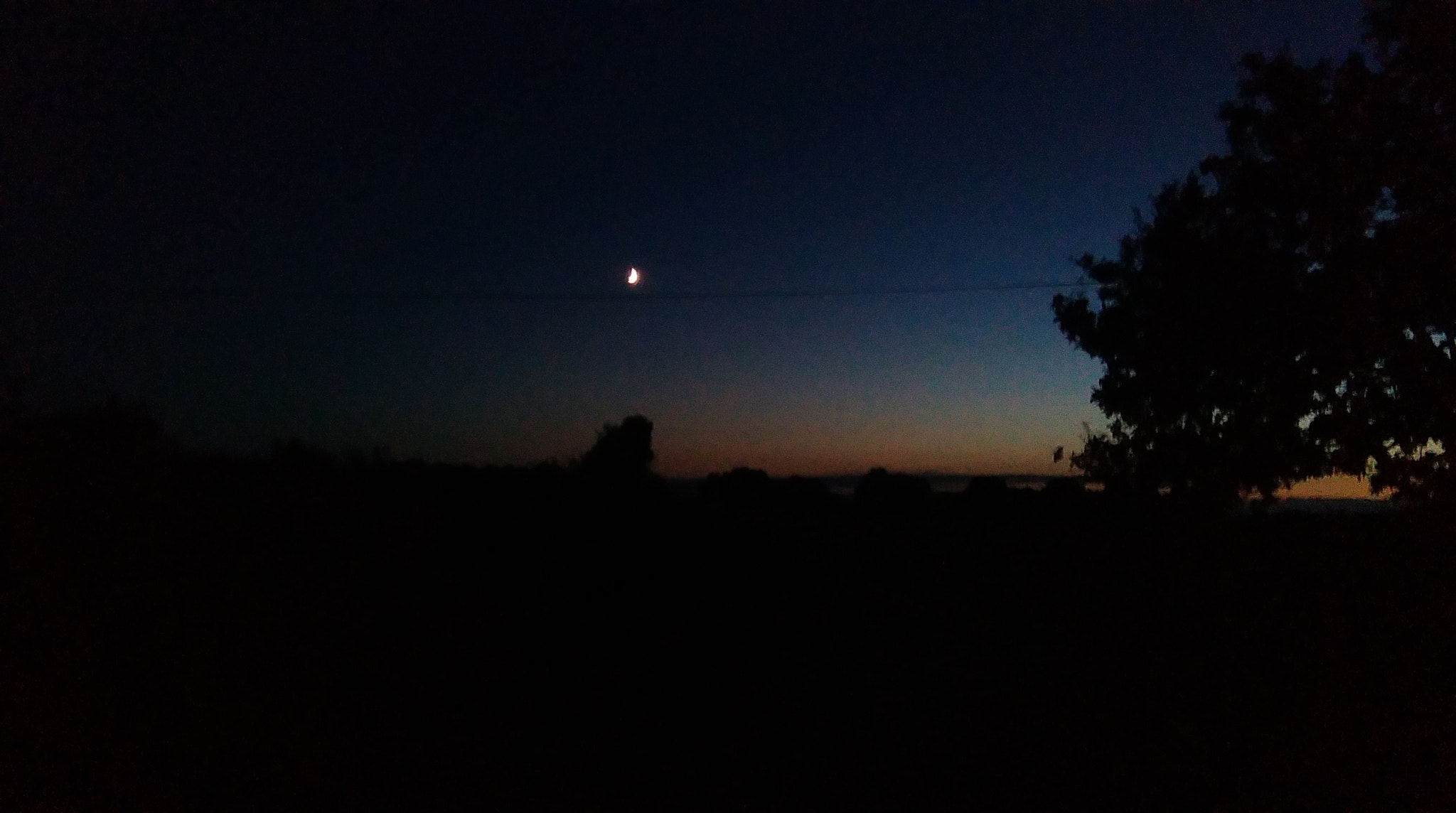 HTC DESIRE 620 sample photo. The moon. photography