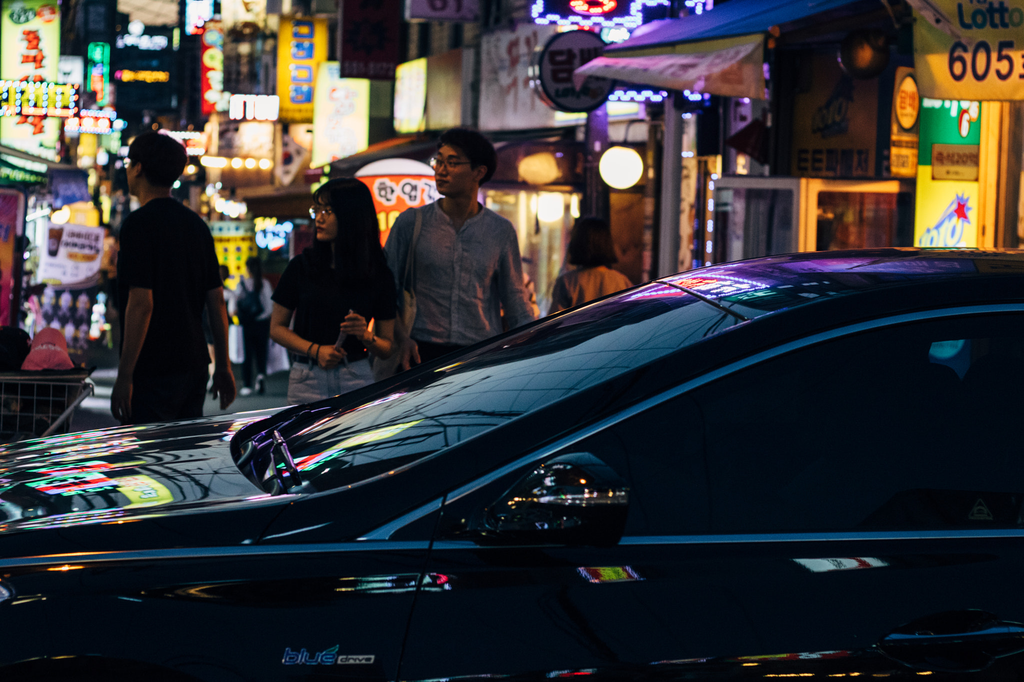 Canon EOS 760D (EOS Rebel T6s / EOS 8000D) sample photo. People and cars photography