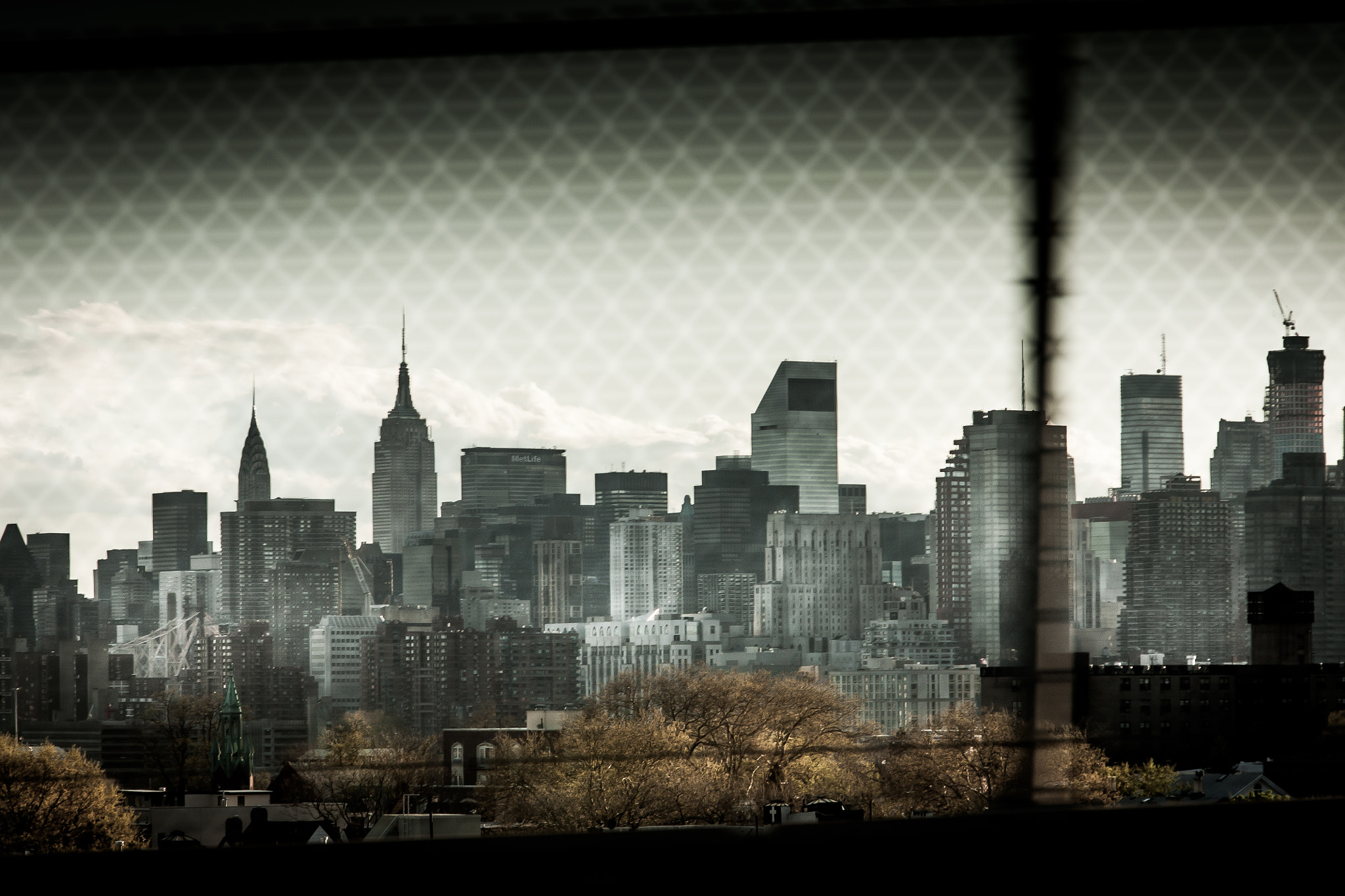 Canon EOS 450D (EOS Rebel XSi / EOS Kiss X2) sample photo. Escape from new york city photography