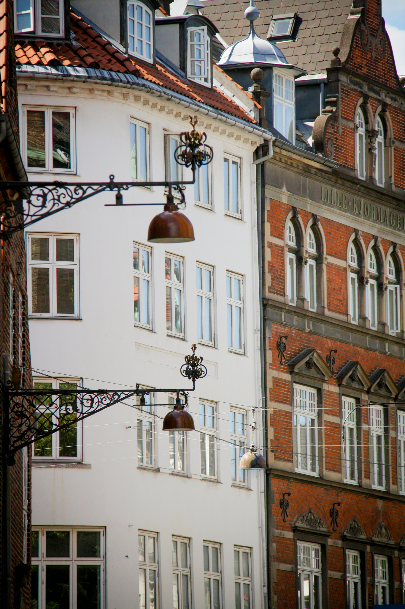 Canon EOS 1000D (EOS Digital Rebel XS / EOS Kiss F) sample photo. Old street lamps in copenhagen photography
