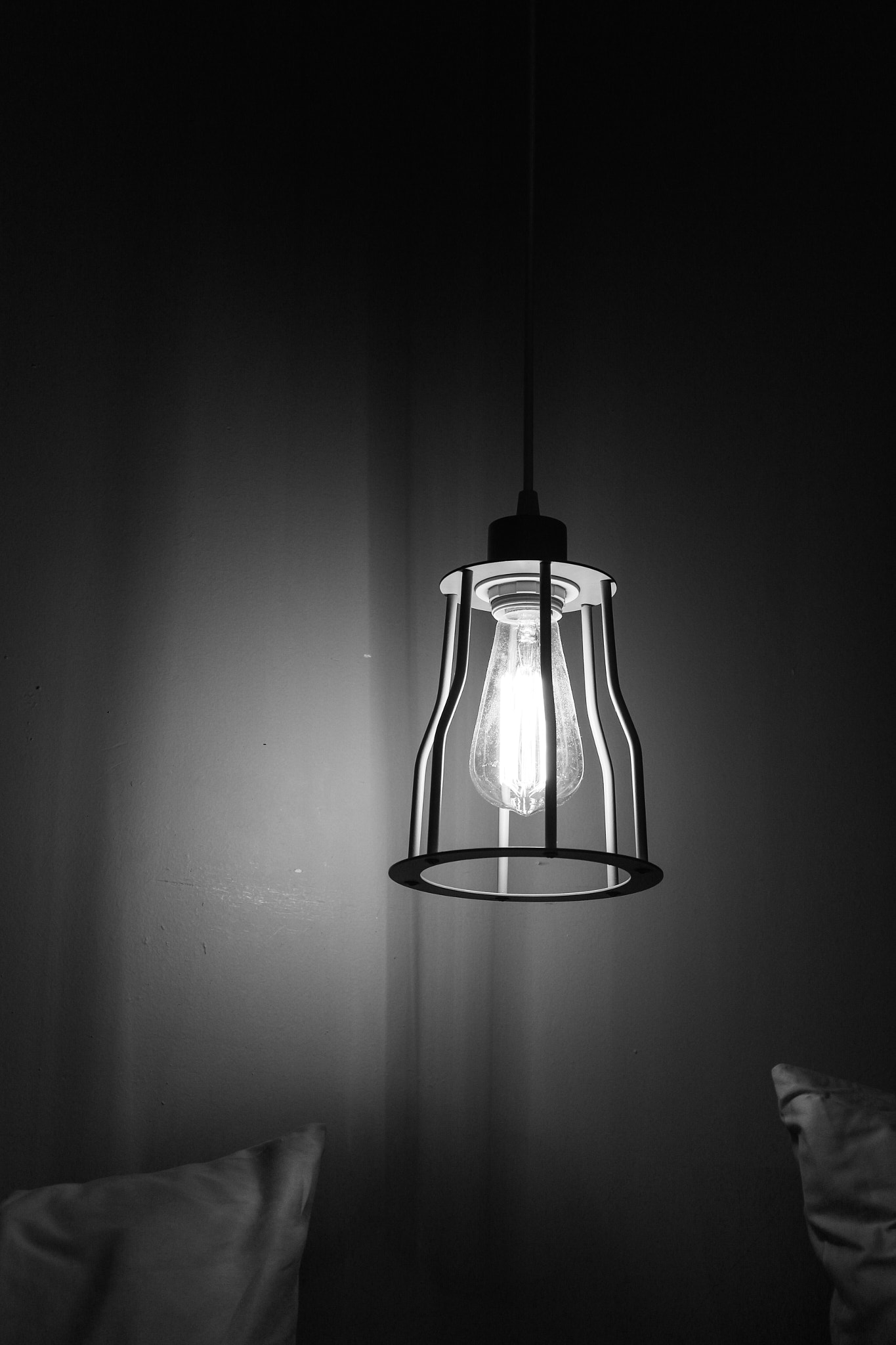 Canon EOS 100D (EOS Rebel SL1 / EOS Kiss X7) sample photo. Lightbulb (again) photography