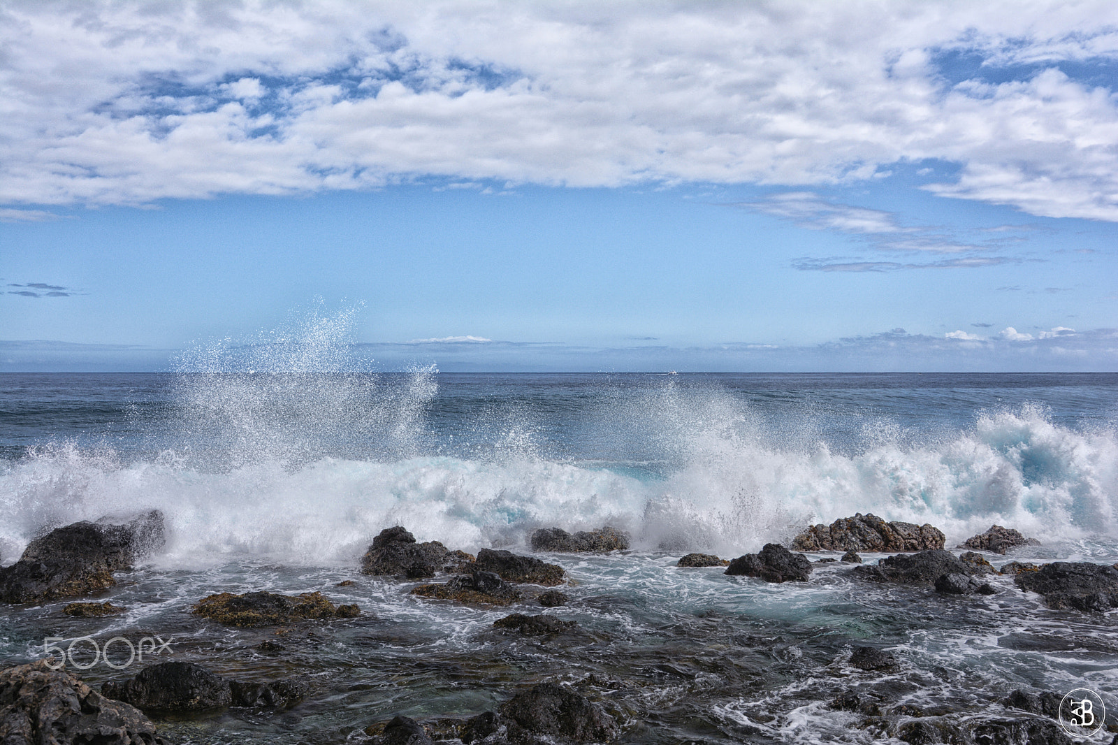 AF Zoom-Nikkor 28-105mm f/3.5-4.5D IF sample photo. Wild coast of trois bassins photography