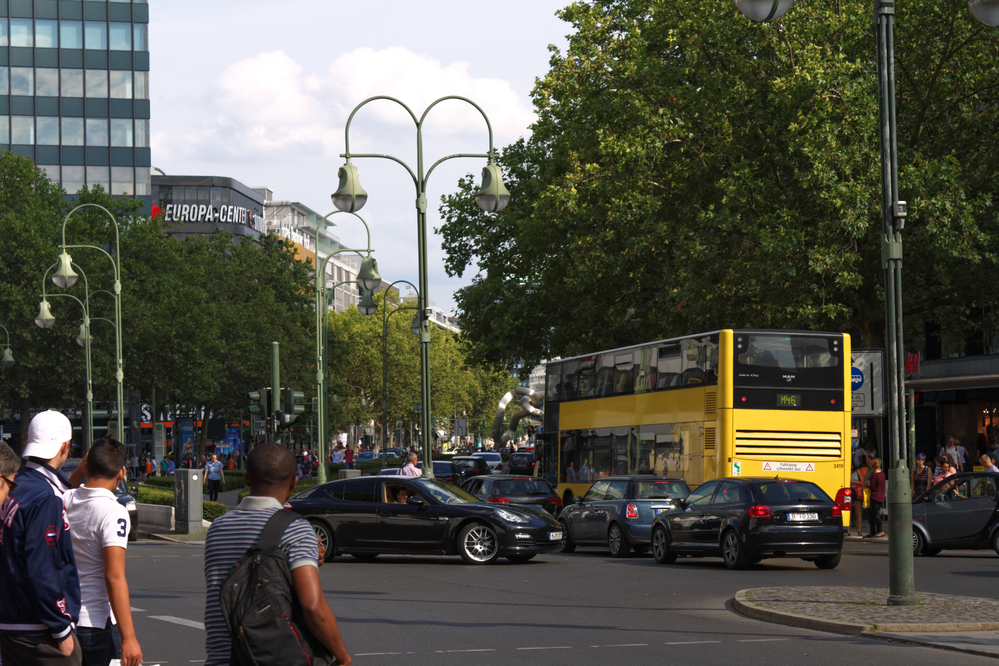 Canon EOS 400D (EOS Digital Rebel XTi / EOS Kiss Digital X) sample photo. Kurfürstendamm berlin photography