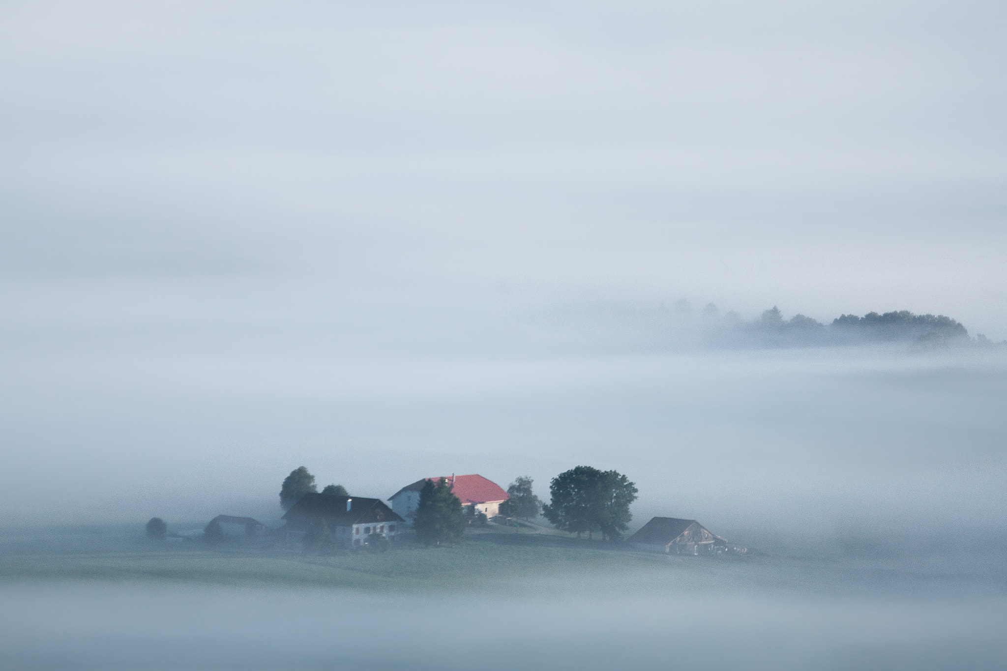 Sony Alpha DSLR-A700 + Sony 70-400mm F4-5.6 G SSM sample photo. Creux du van photography