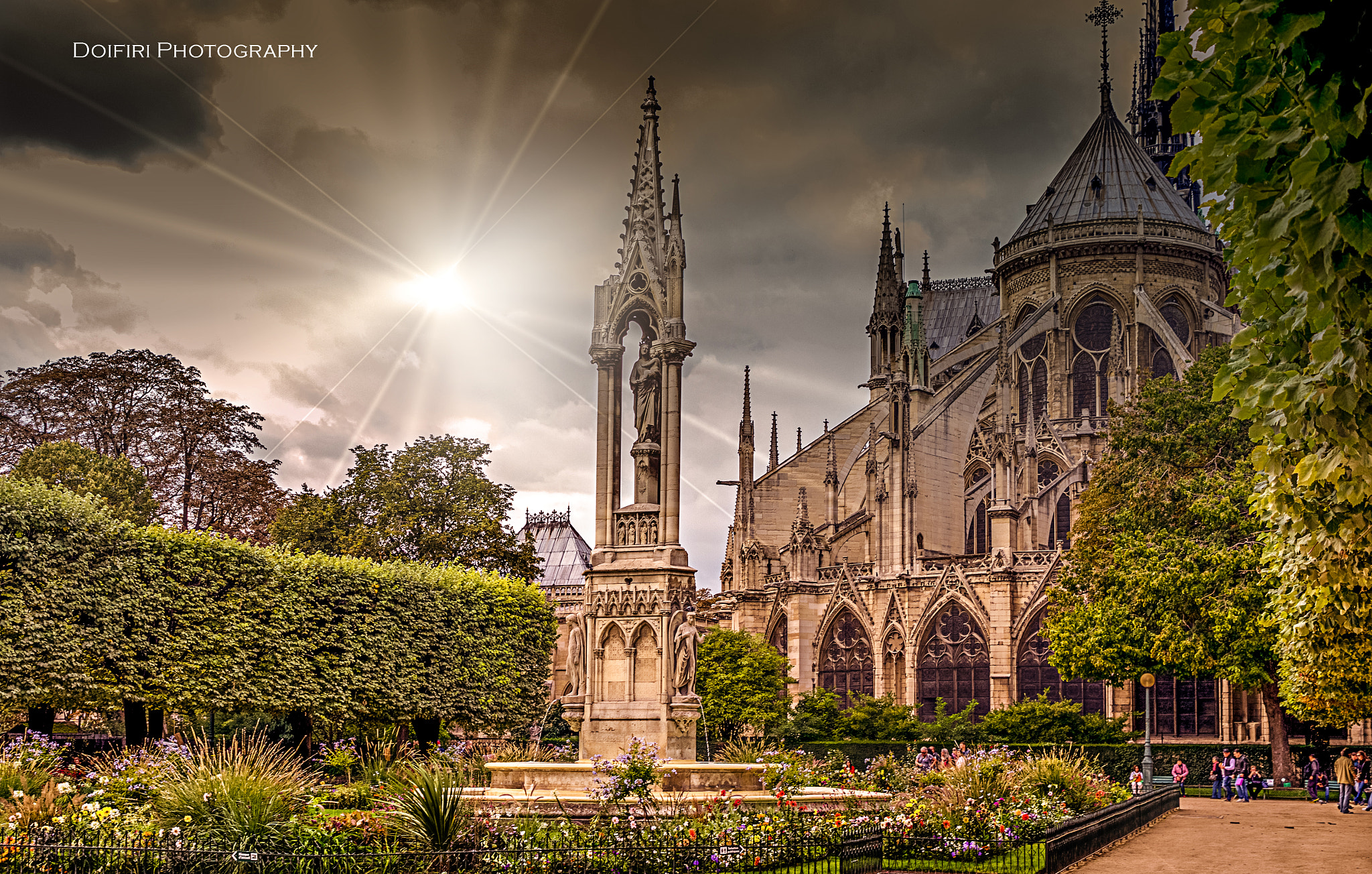 Sigma 24-70mm F2.8 EX DG Macro sample photo. Notre dame de paris photography