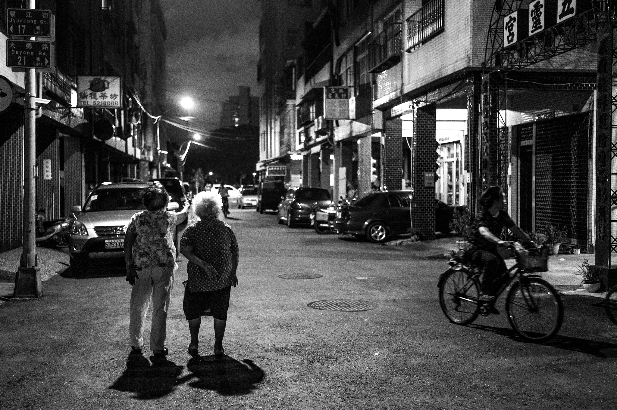 Leica Summicron-M 35mm F2 ASPH sample photo. Close encounters of the third kind photography